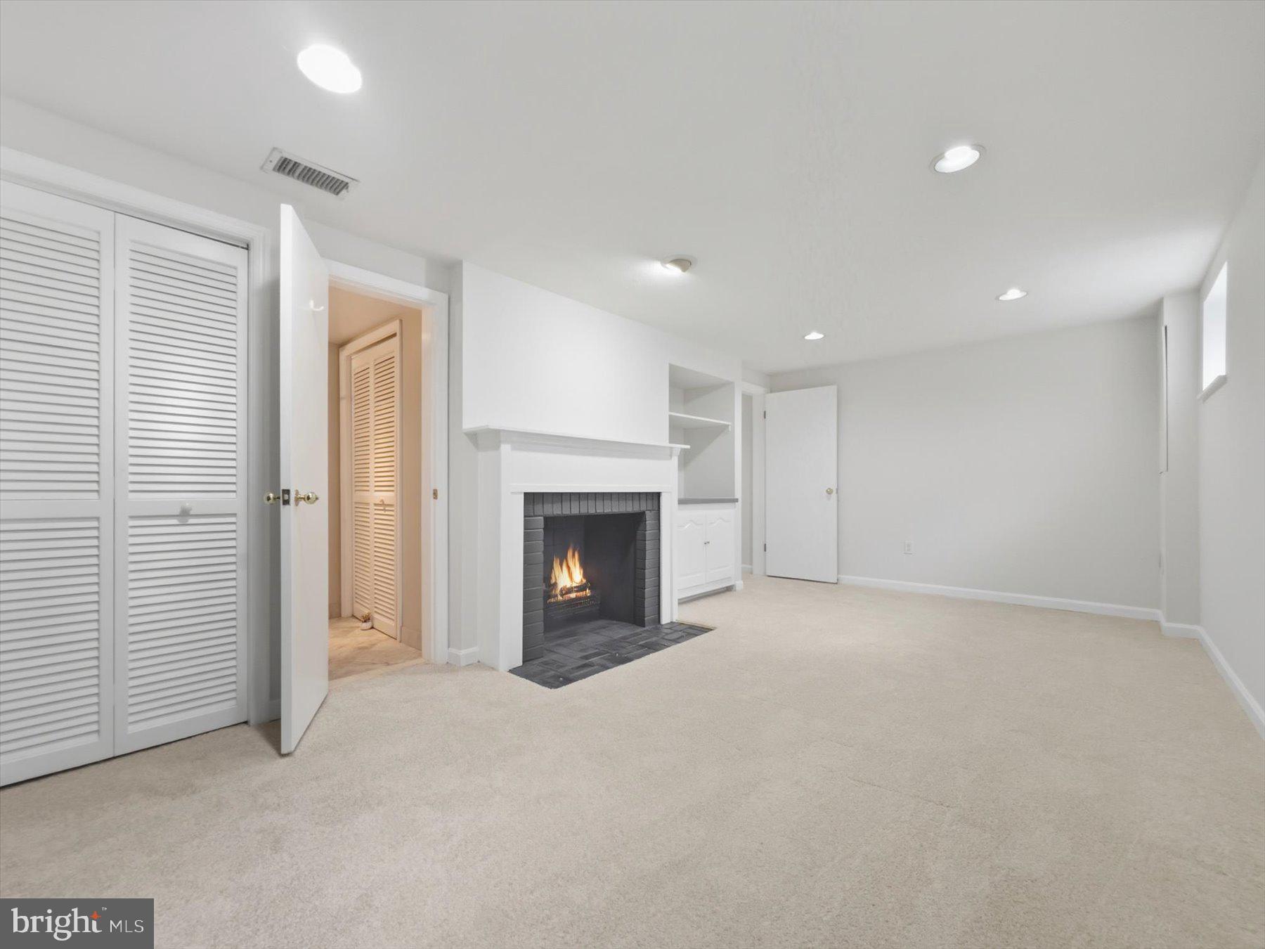 5409 GLENWOOD ROAD