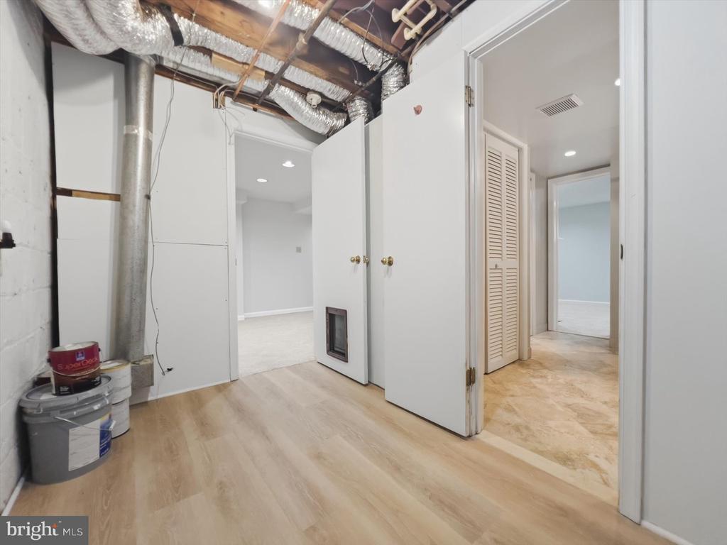 5409 GLENWOOD ROAD