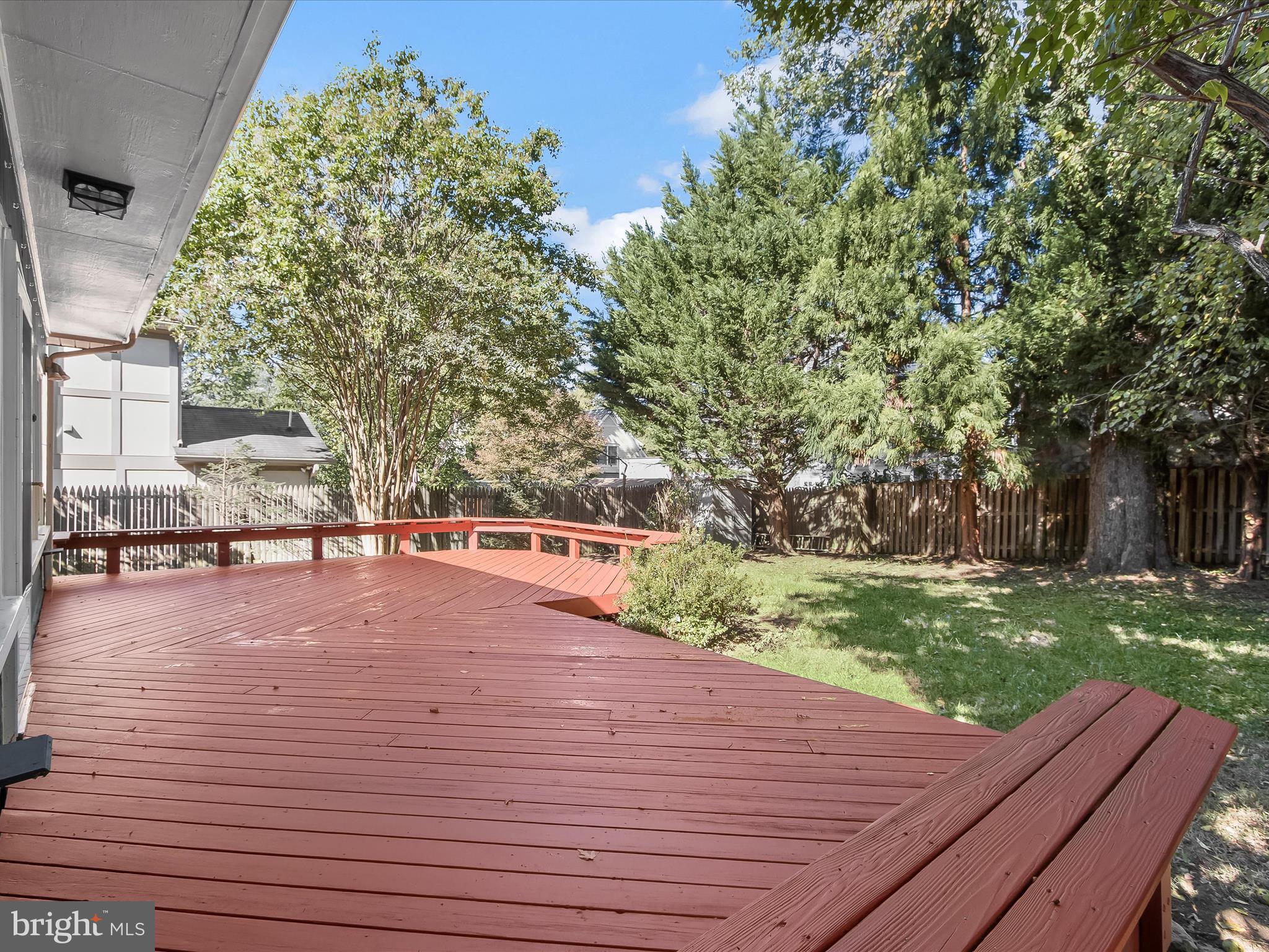 5409 GLENWOOD ROAD