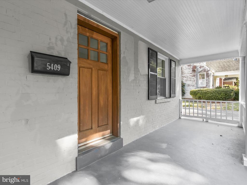 5409 GLENWOOD ROAD