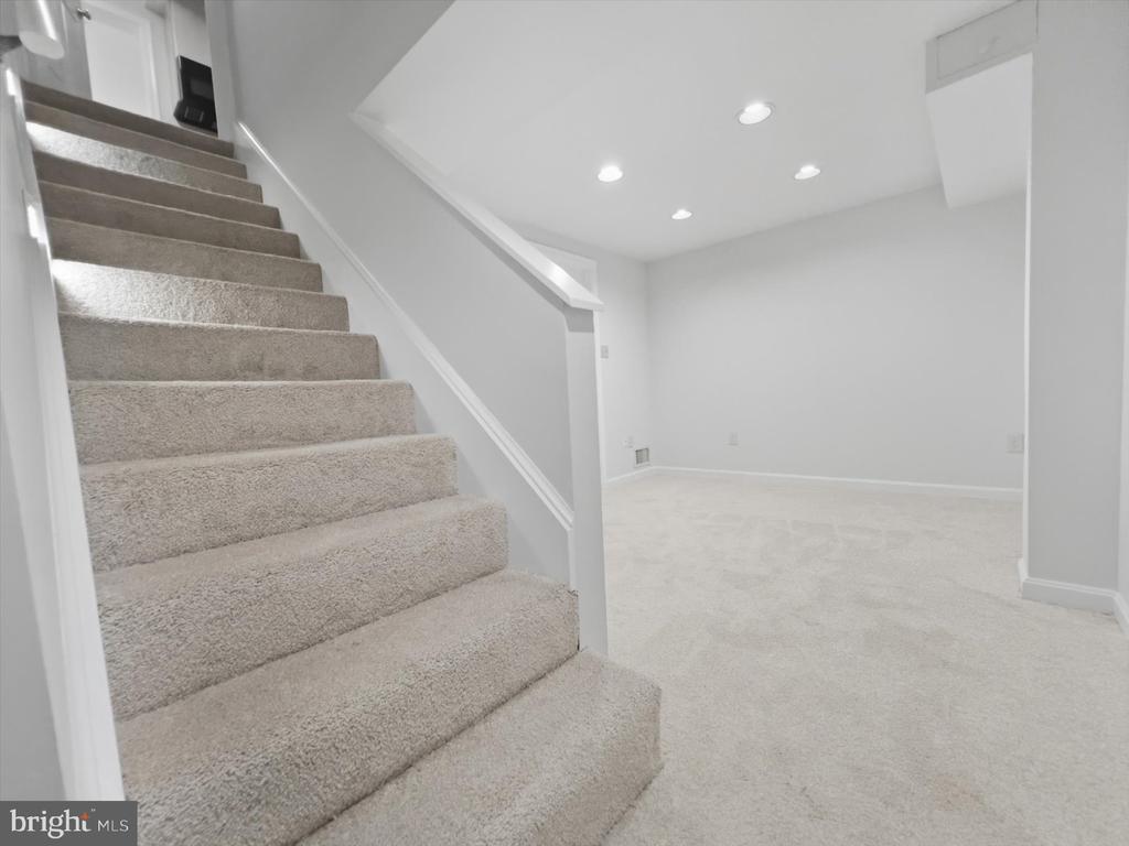 5409 GLENWOOD ROAD