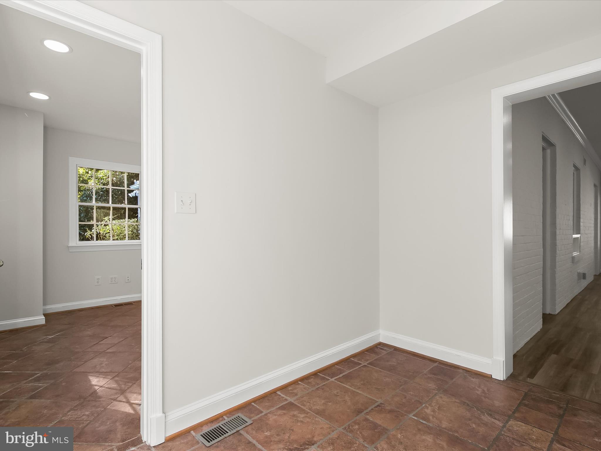 5409 GLENWOOD ROAD