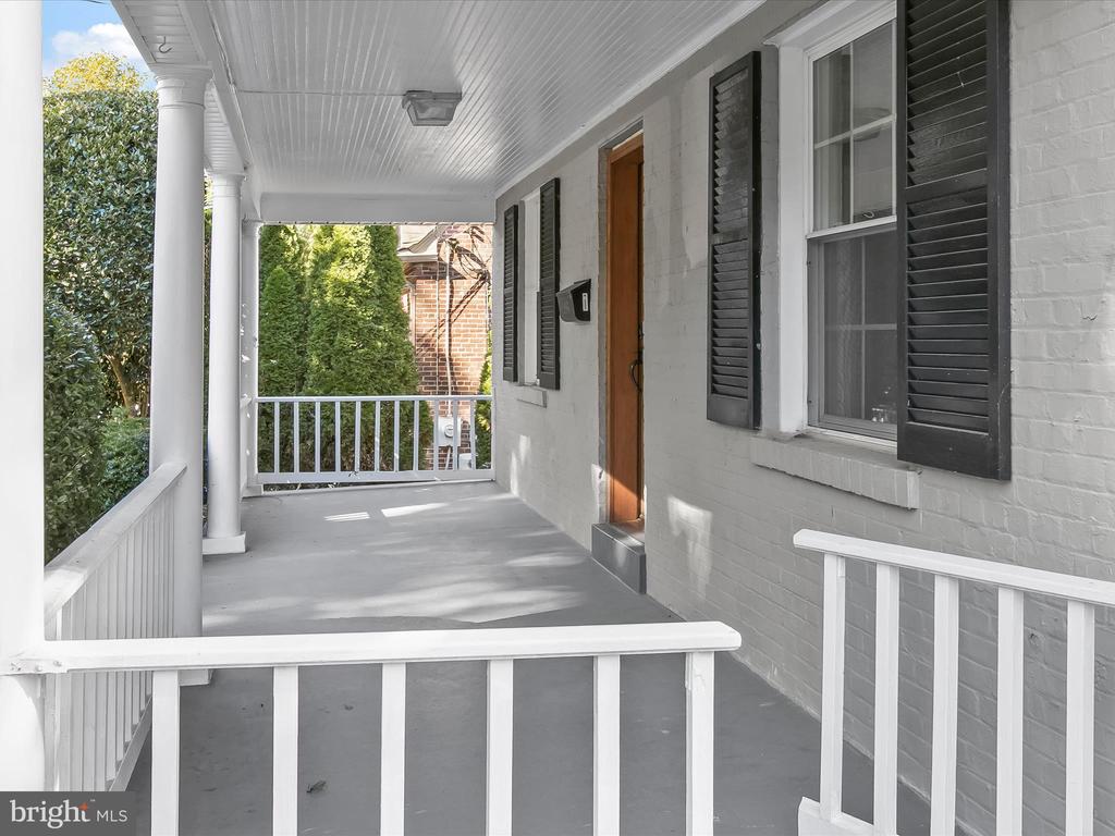 5409 GLENWOOD ROAD