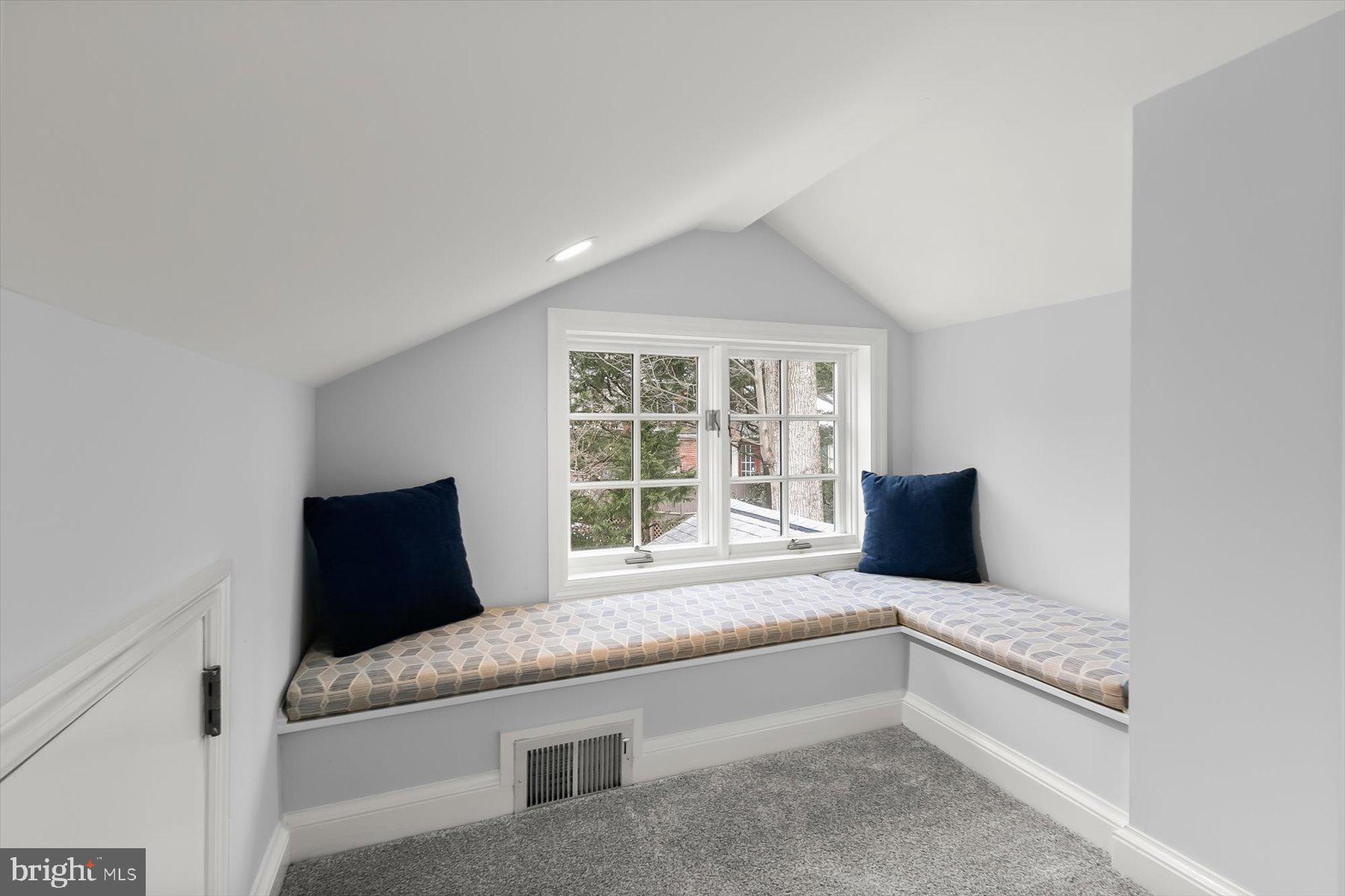 5628 MASSACHUSETTS AVENUE