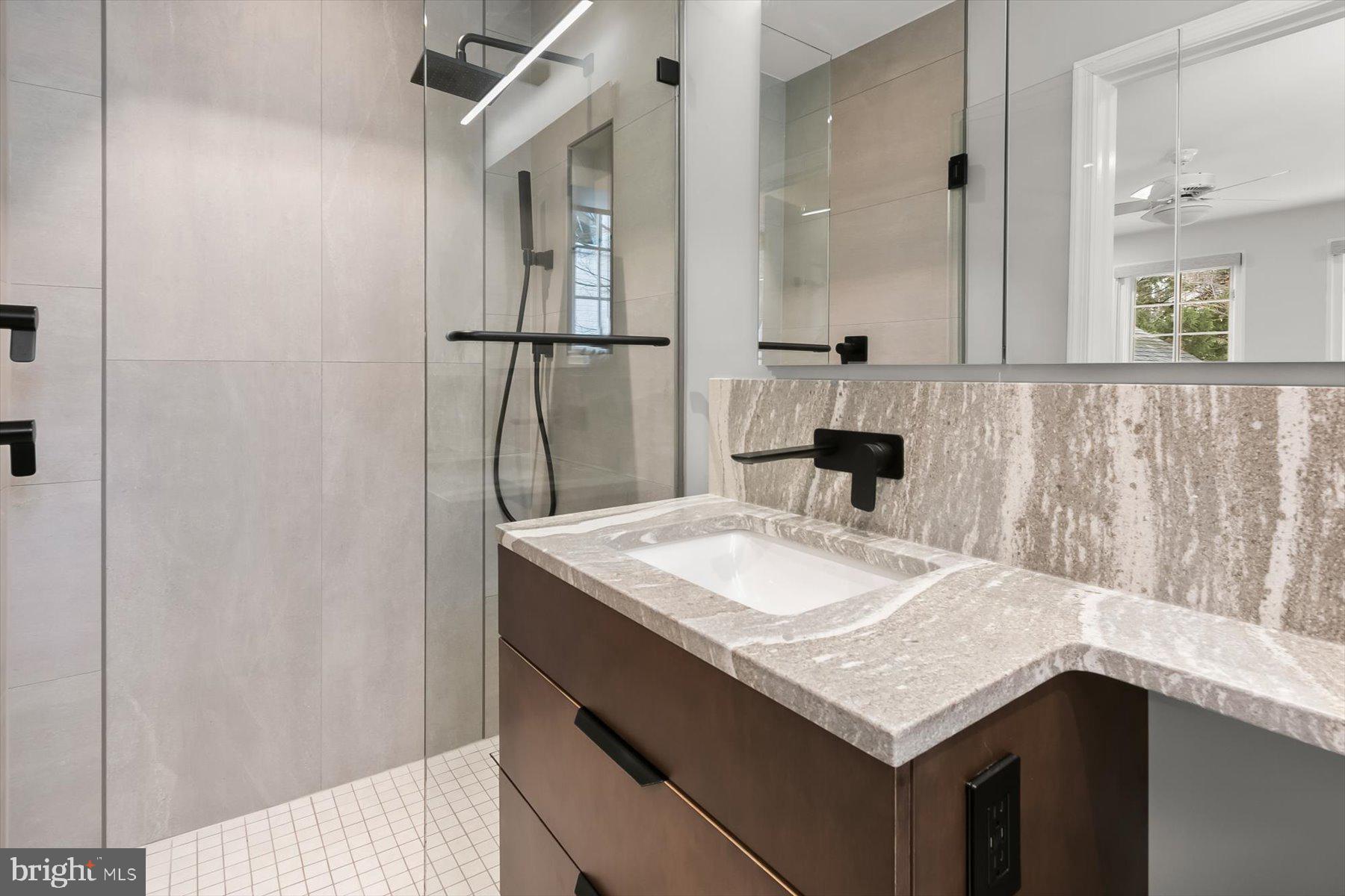 5628 MASSACHUSETTS AVENUE