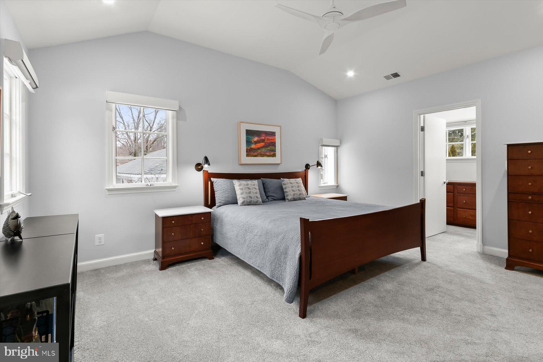 5628 MASSACHUSETTS AVENUE