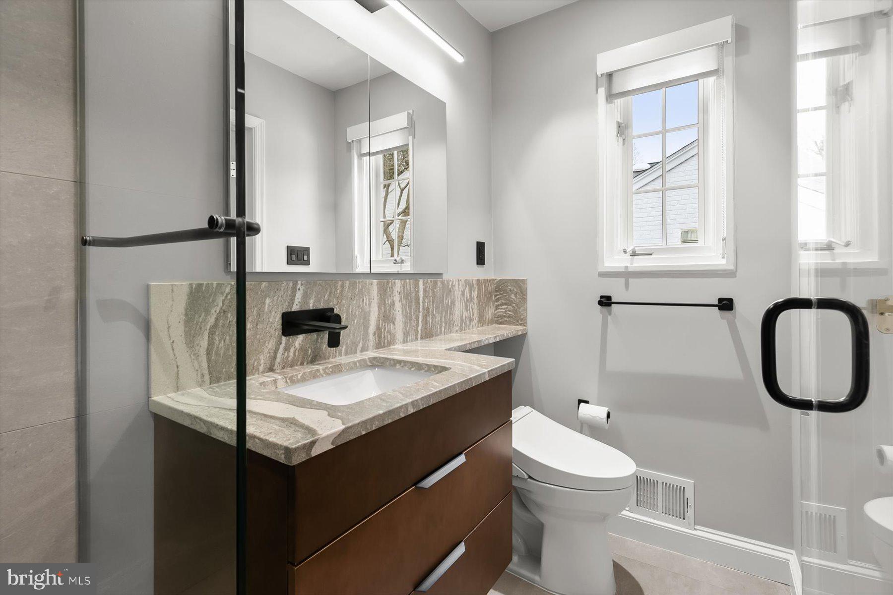 5628 MASSACHUSETTS AVENUE