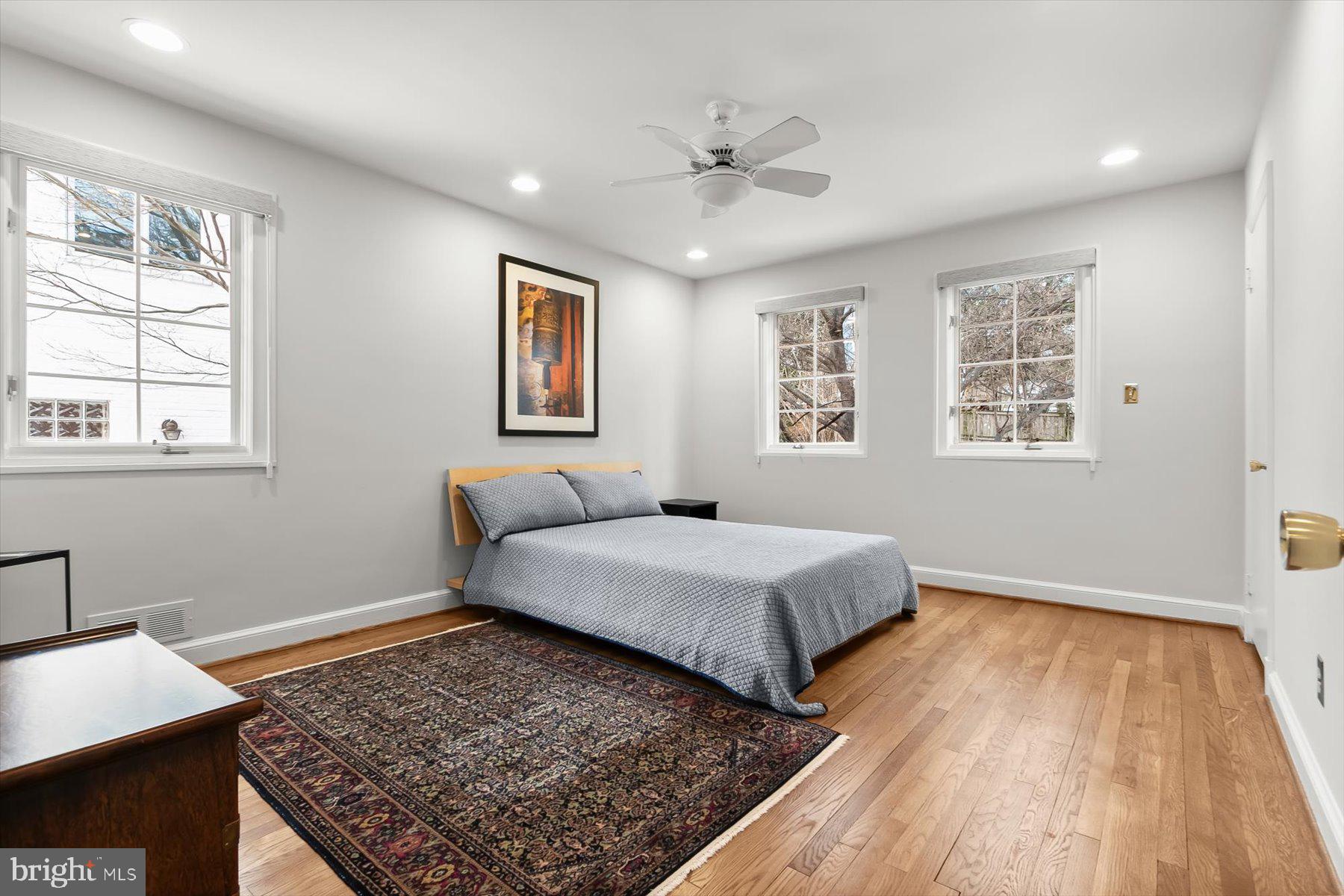 5628 MASSACHUSETTS AVENUE