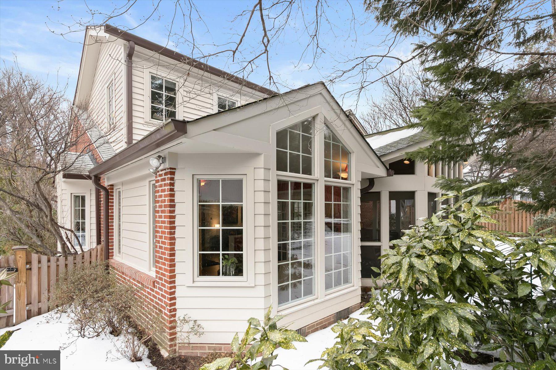 5628 MASSACHUSETTS AVENUE