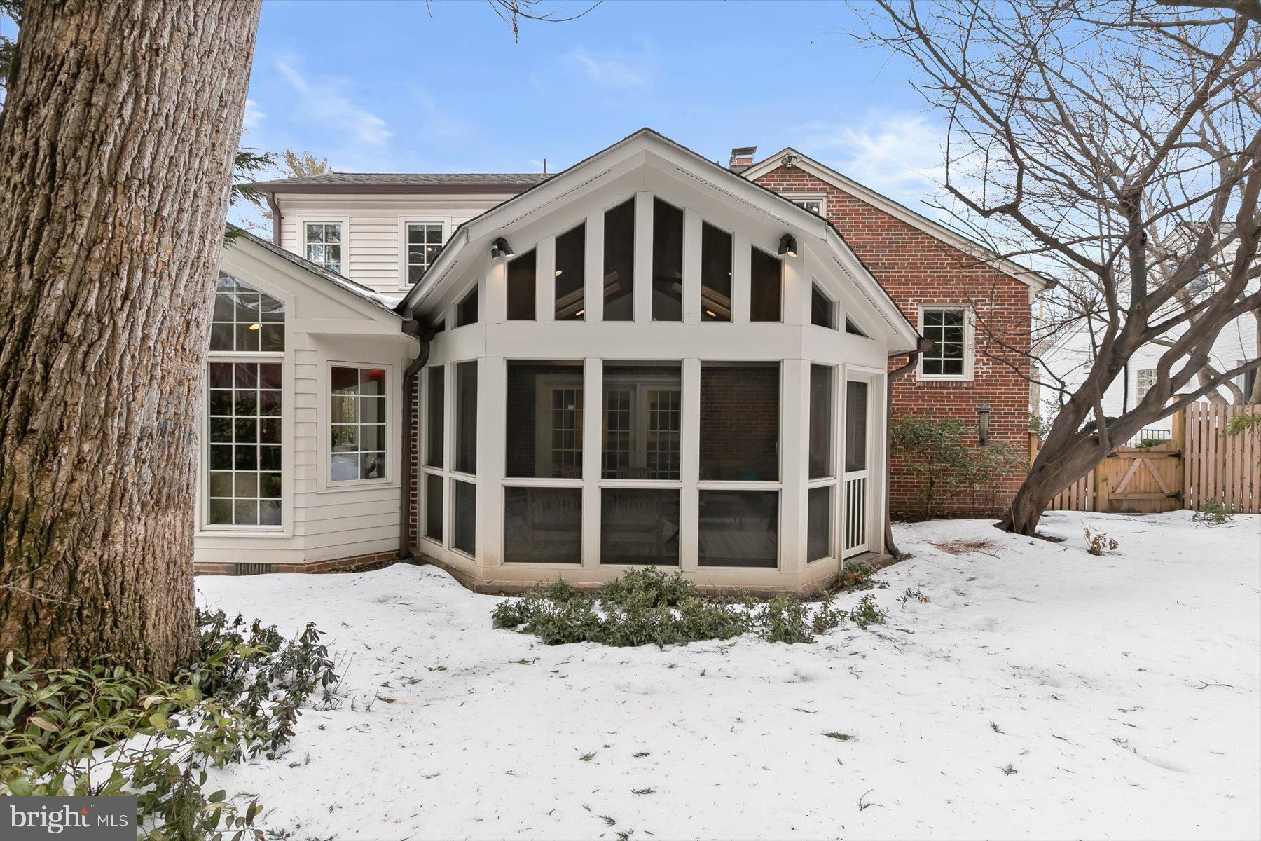 5628 MASSACHUSETTS AVENUE