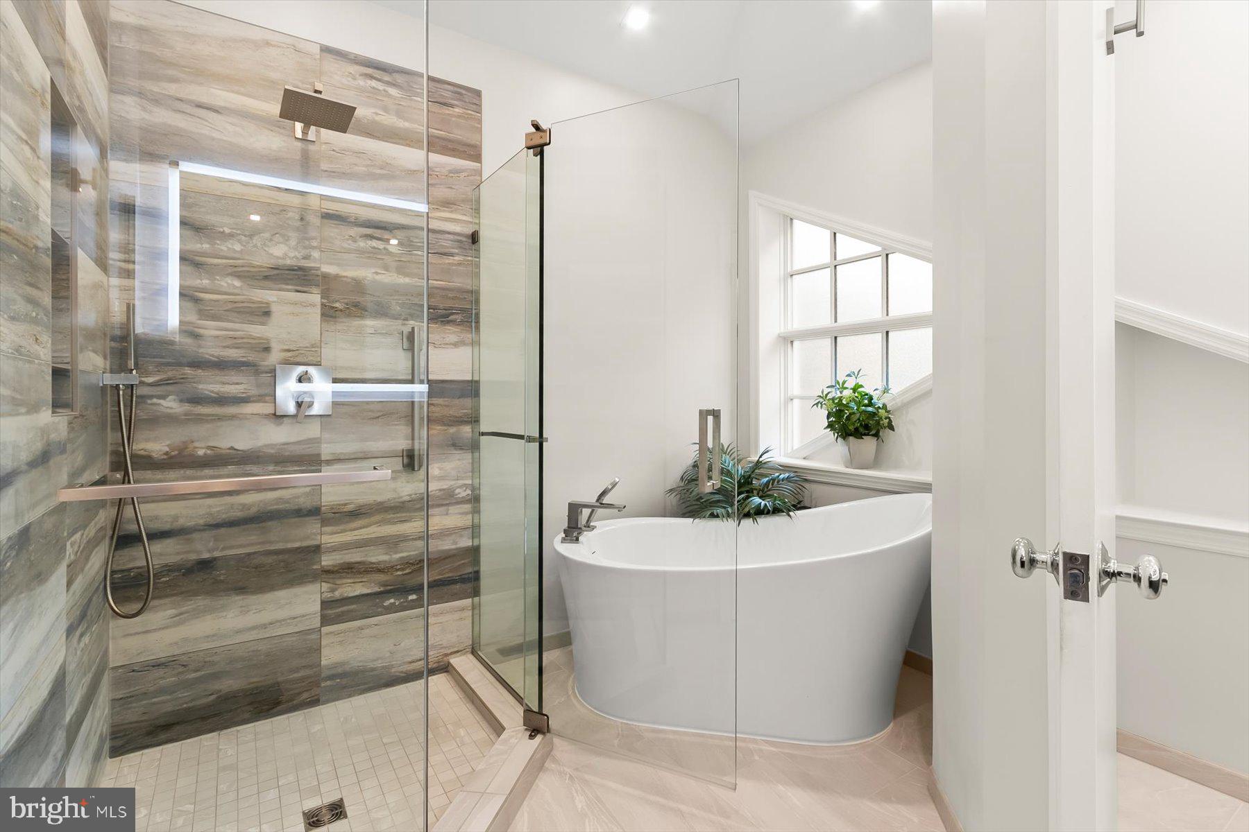 5628 MASSACHUSETTS AVENUE