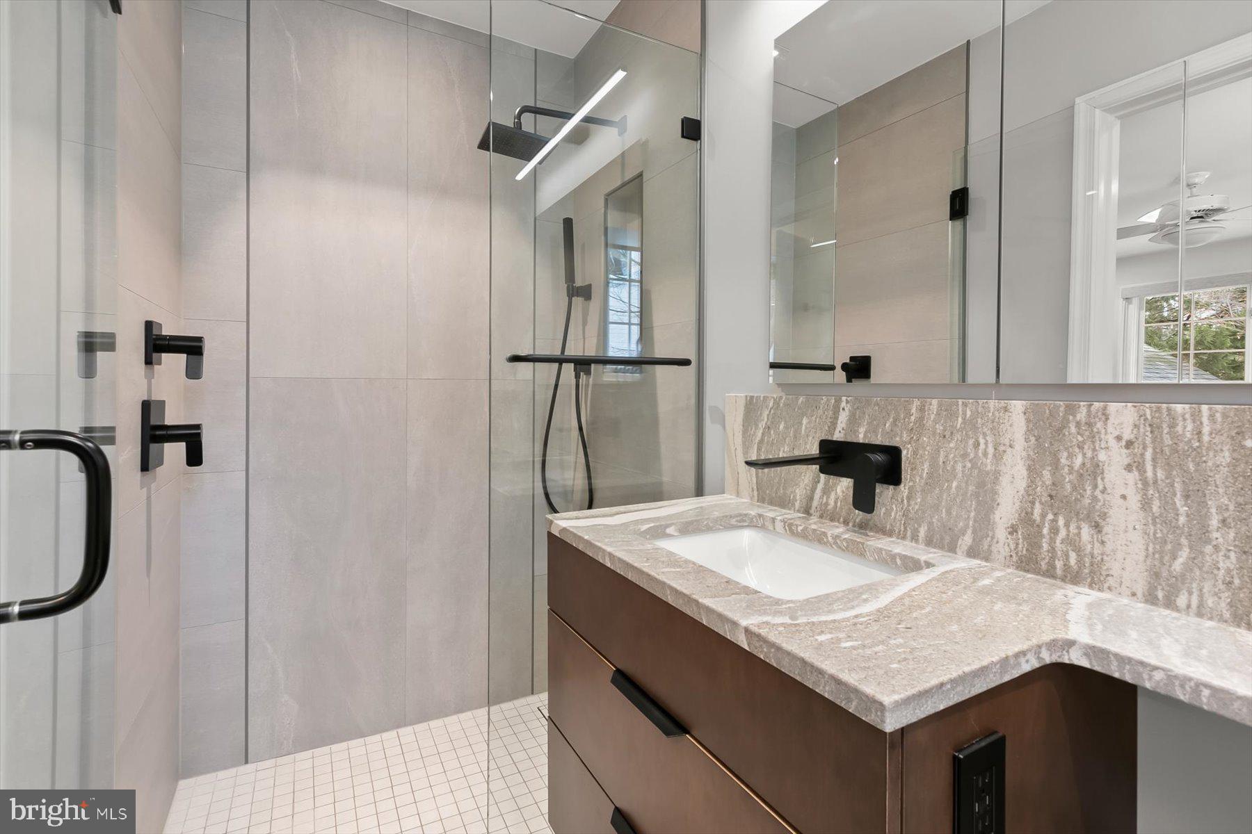 5628 MASSACHUSETTS AVENUE