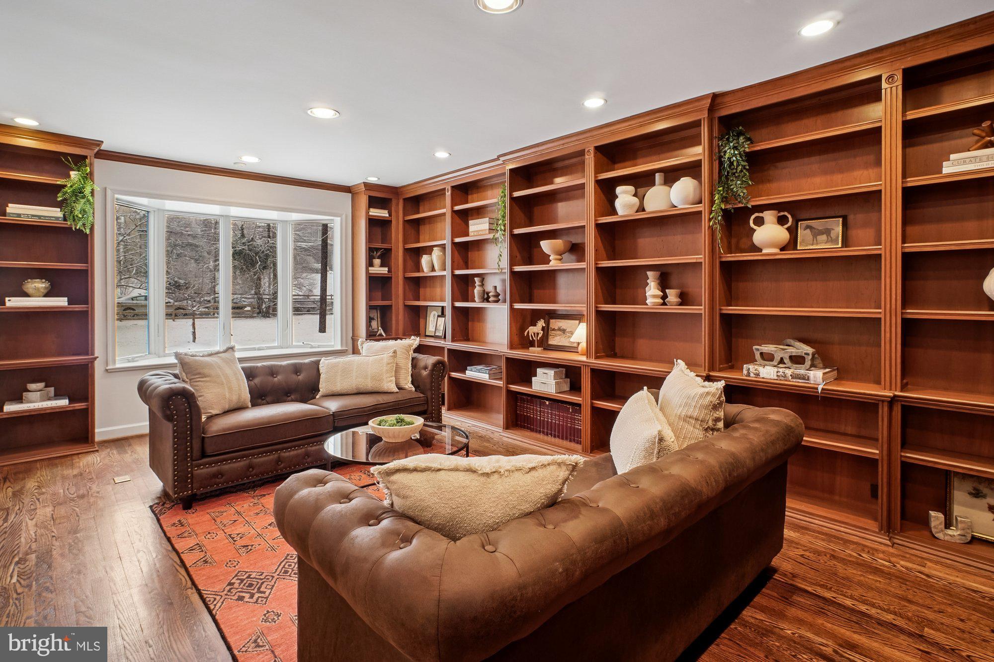 8512 BURNING TREE ROAD