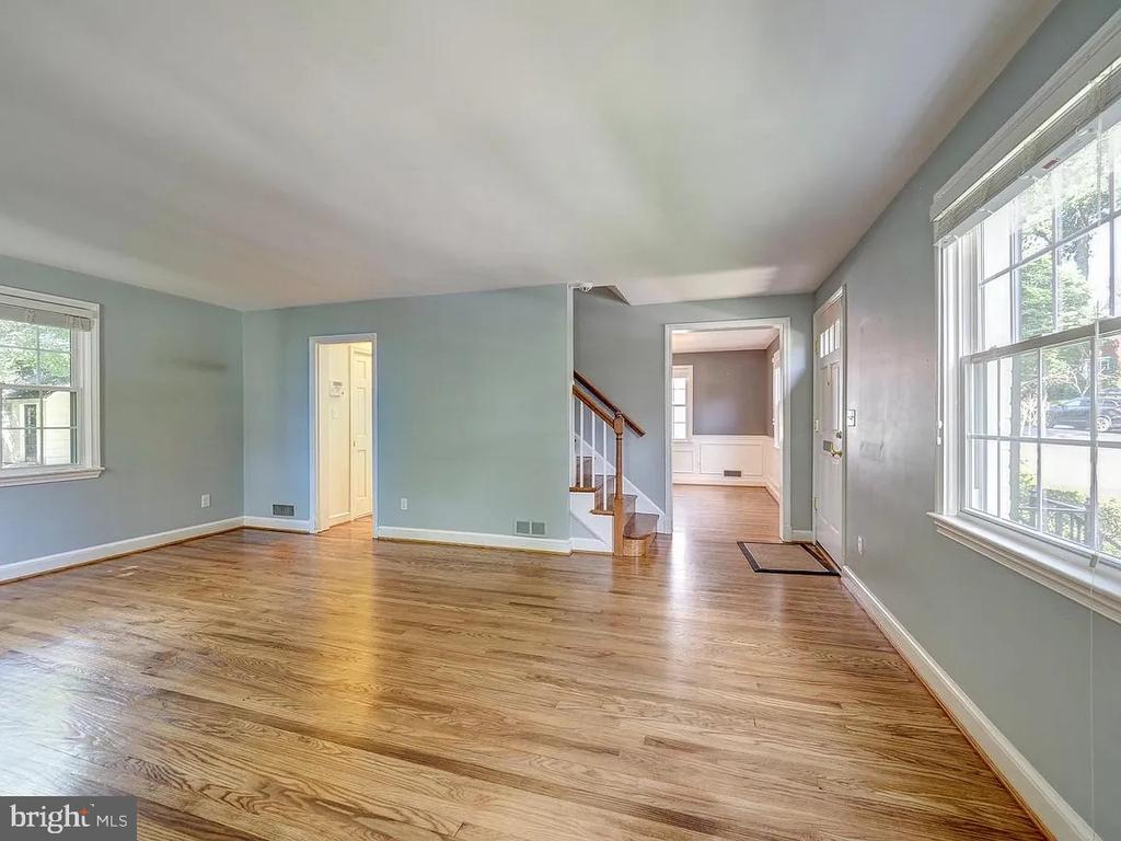21 KENTBURY WAY