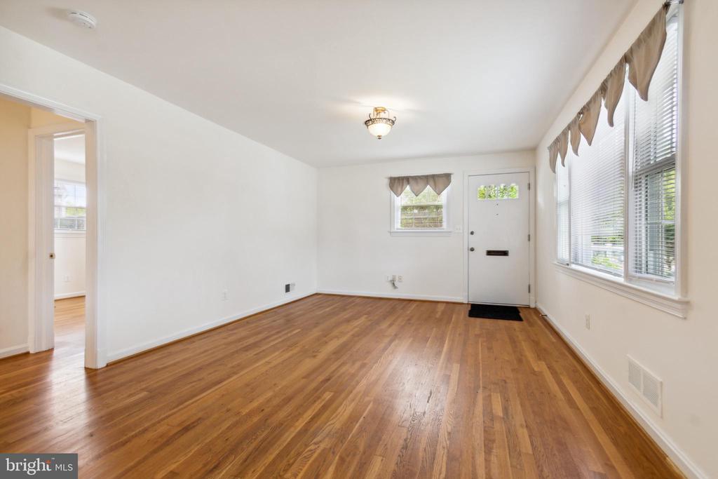 9923 MAYFIELD DRIVE