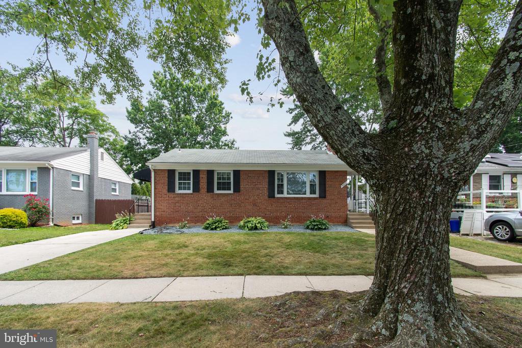 9923 MAYFIELD DRIVE