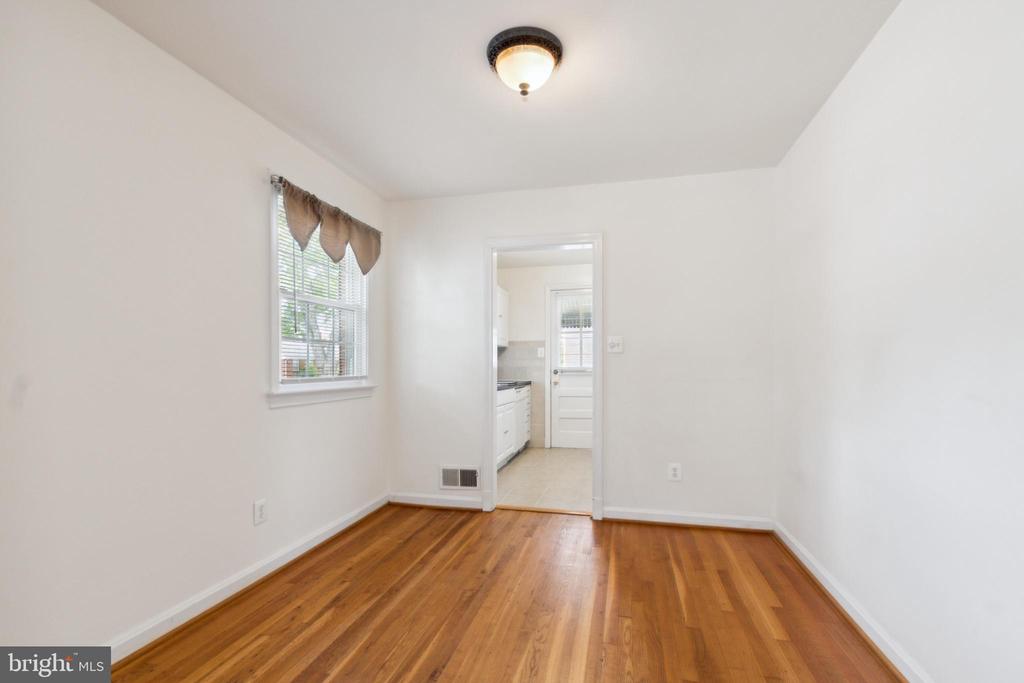 9923 MAYFIELD DRIVE