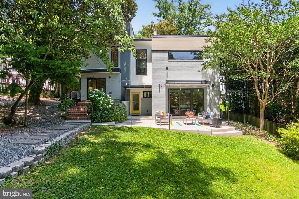 6222 DAHLONEGA ROAD