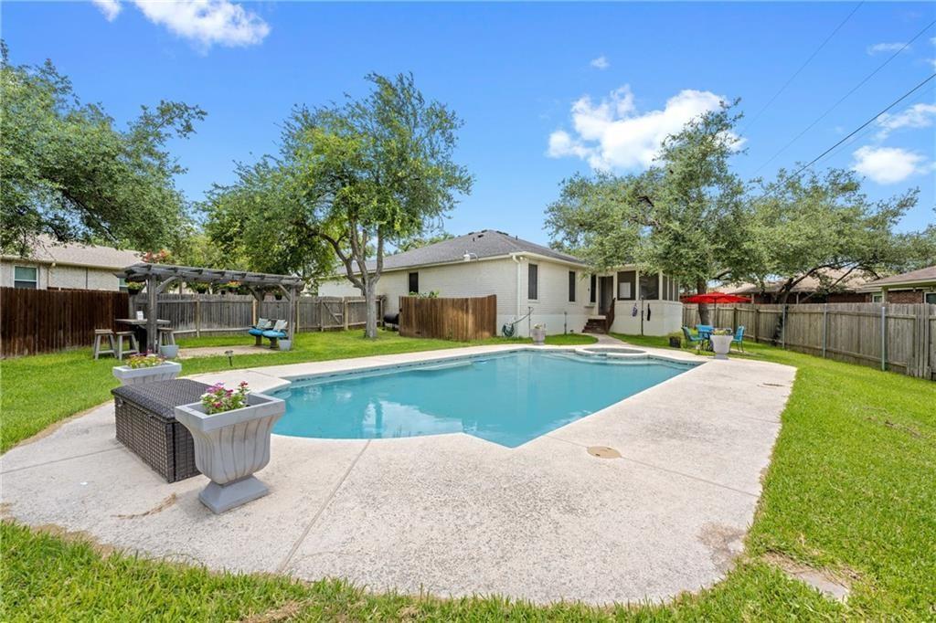 4103 Natural Bridge CT