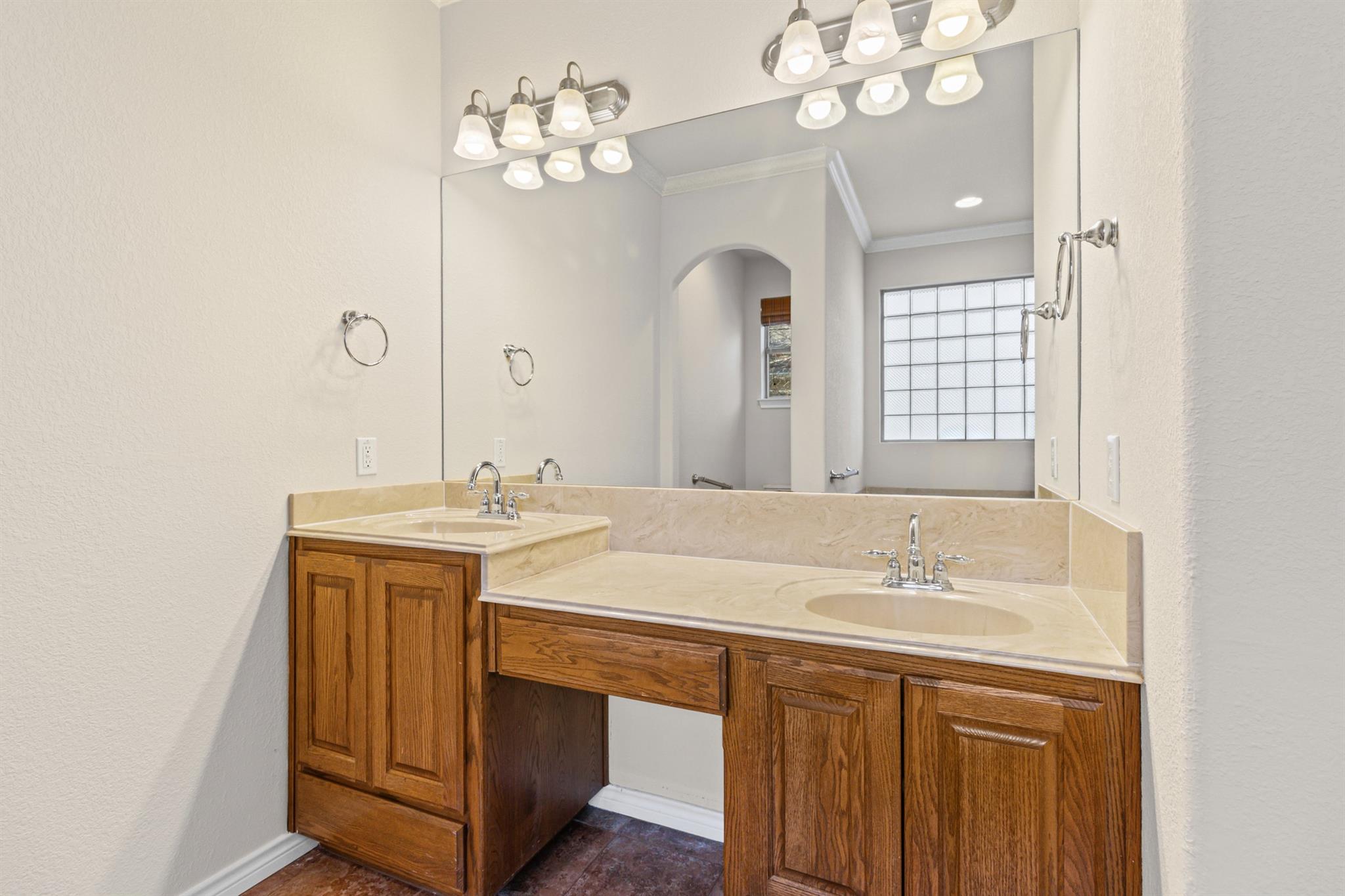 715 Enchanted Rock TRL