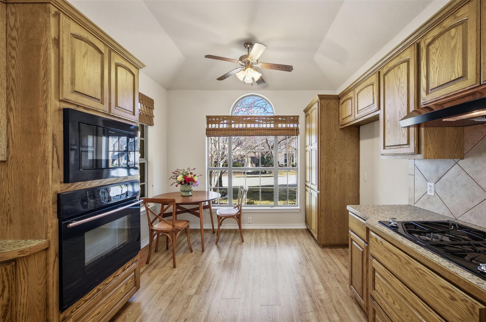 715 Enchanted Rock TRL