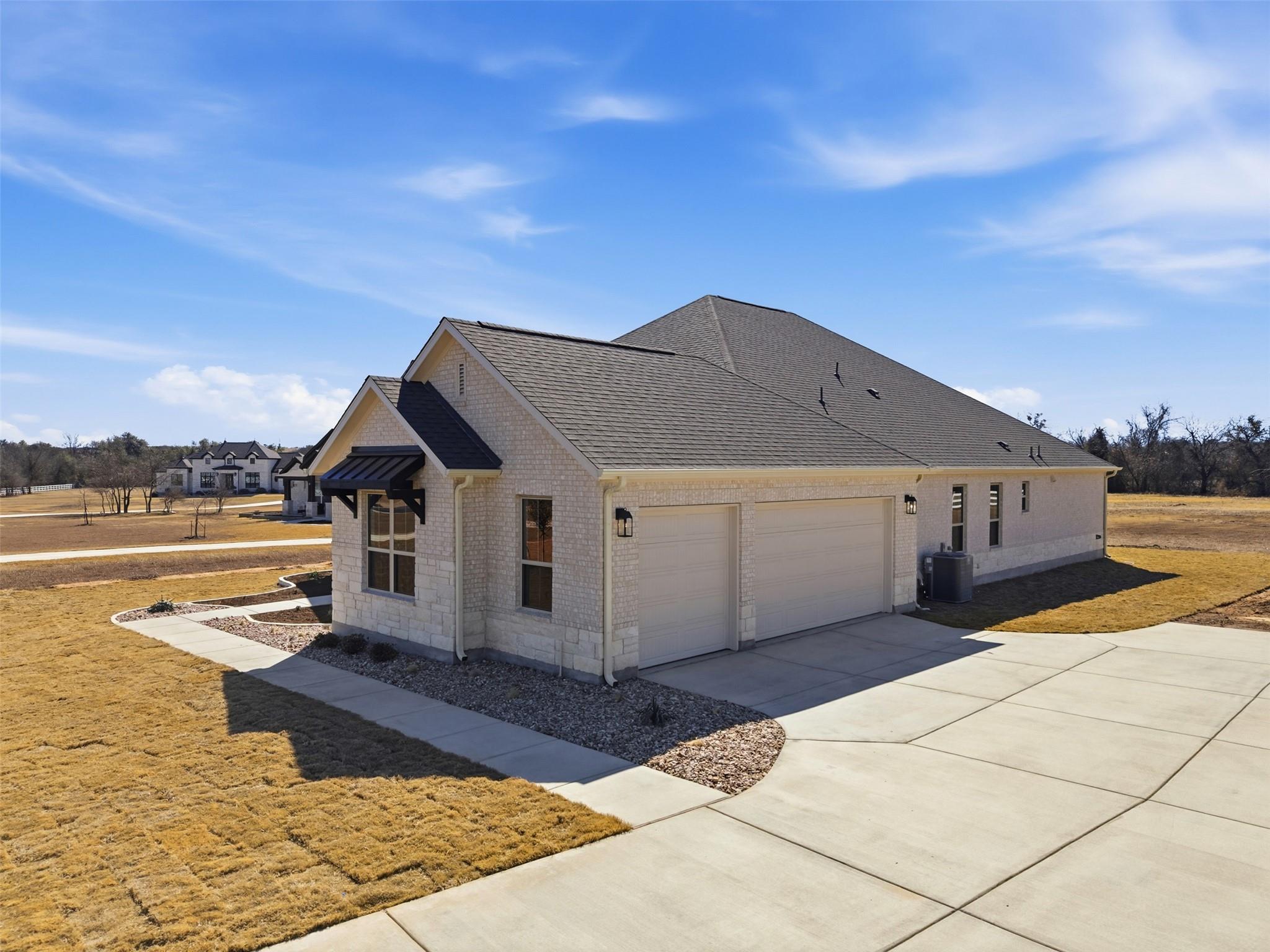 145 Twin Creekview LN
