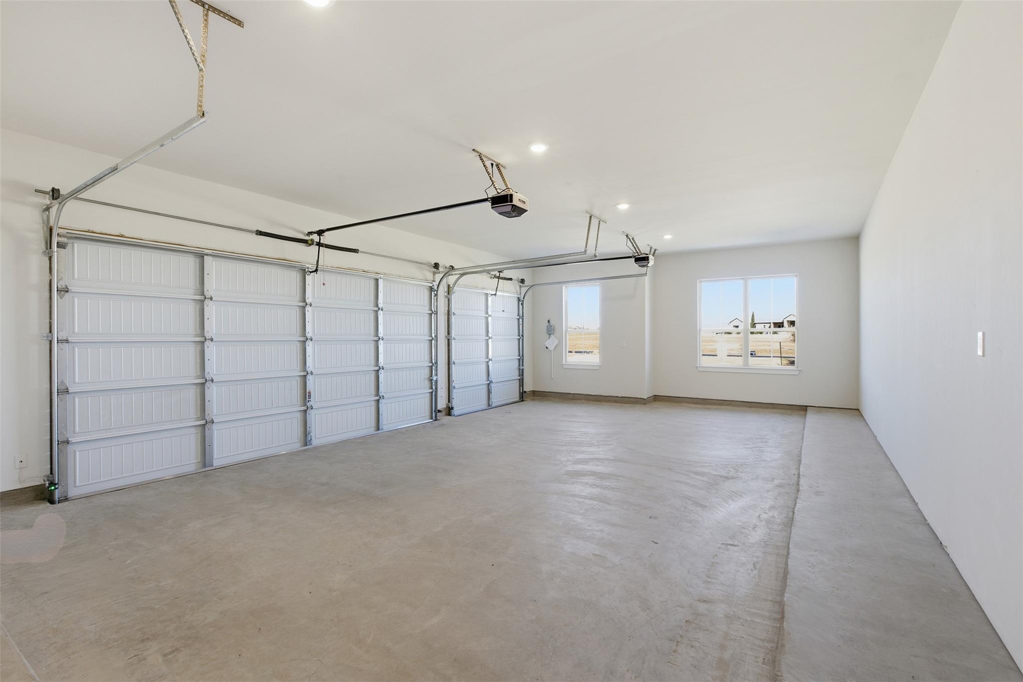 145 Twin Creekview LN