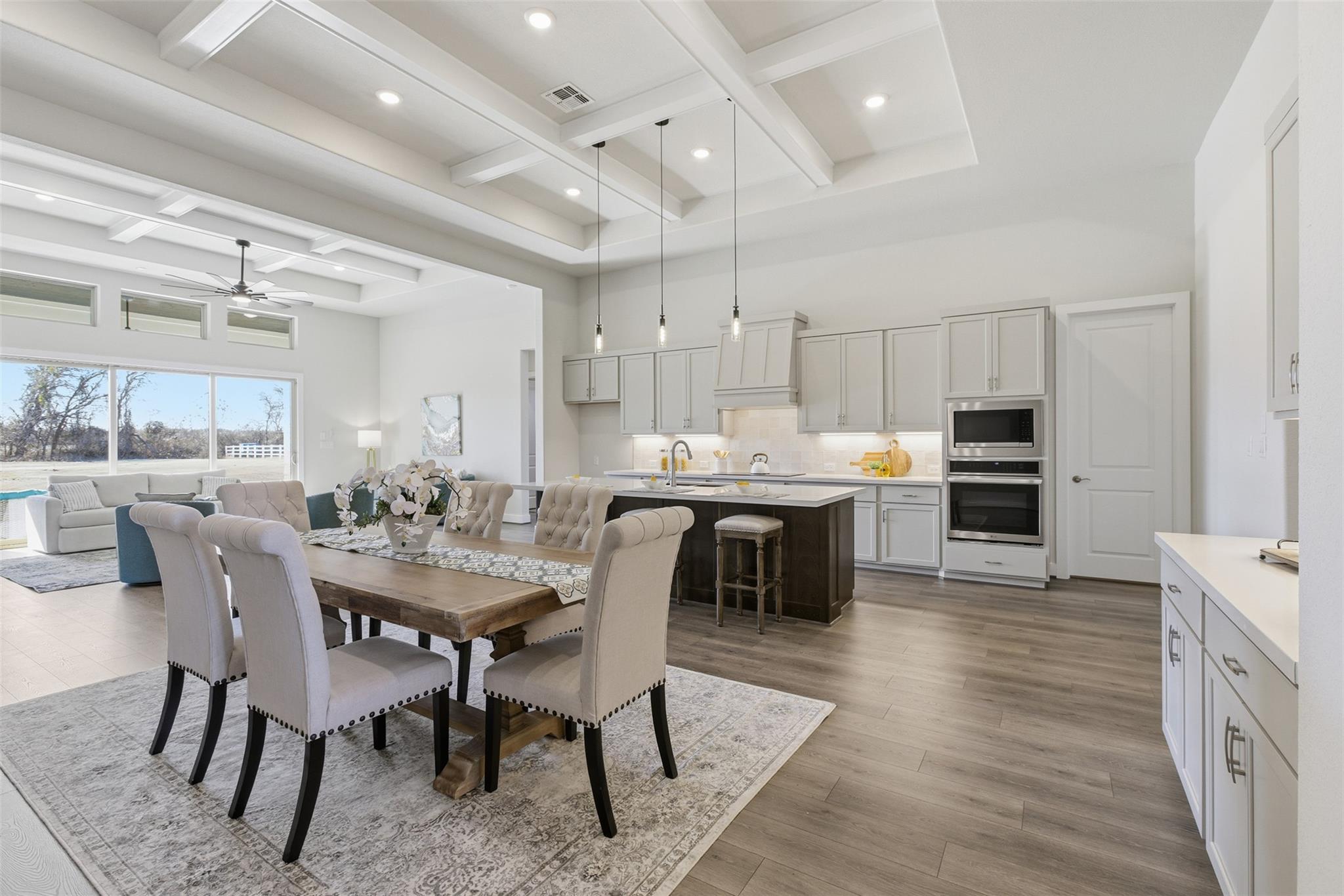 145 Twin Creekview LN