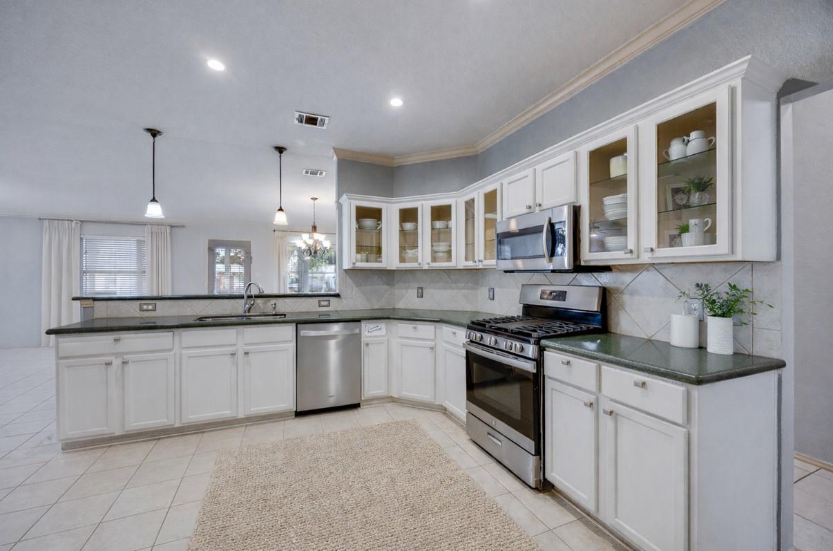 4103 Natural Bridge CT