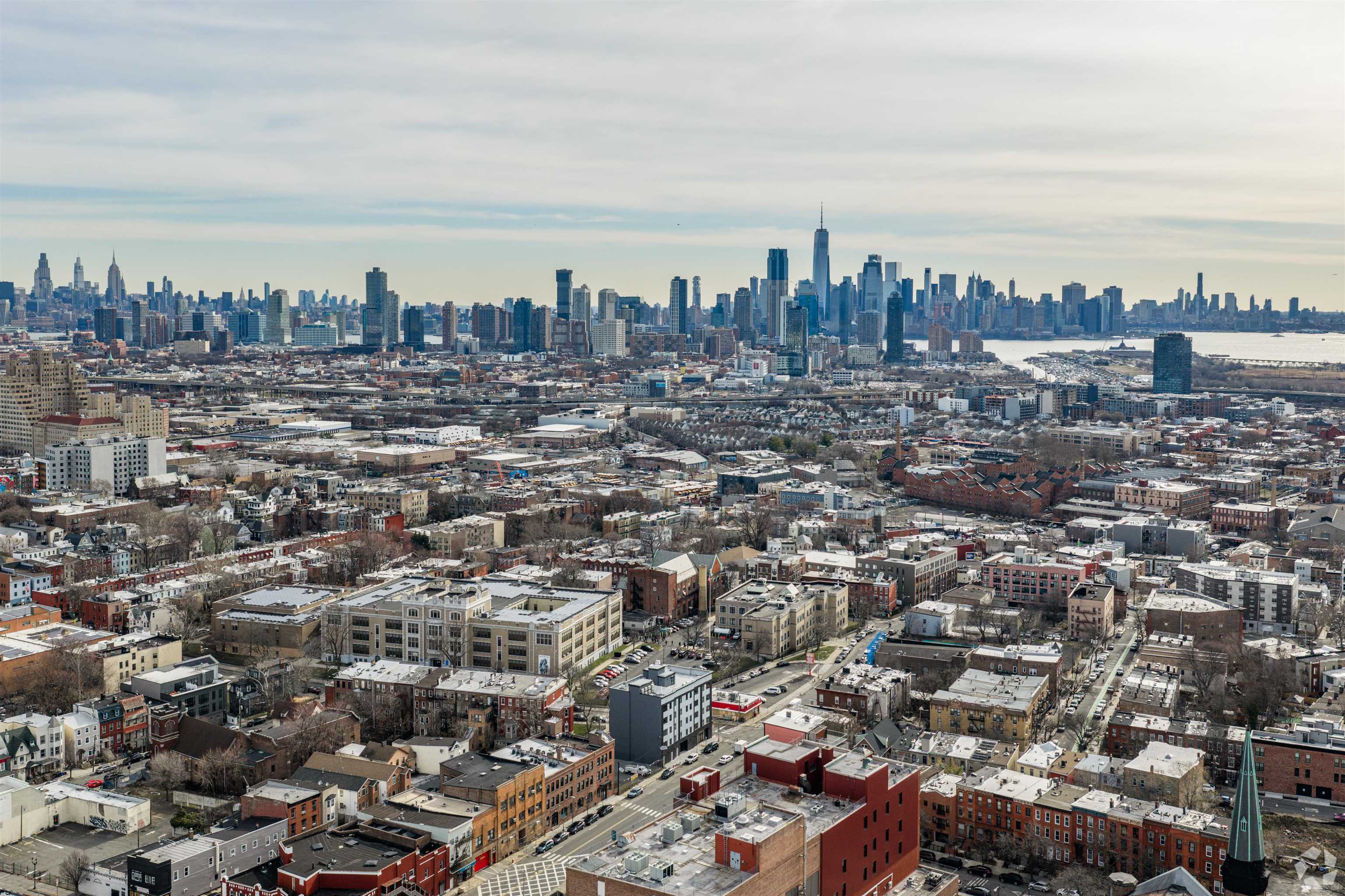 558 COMMUNIPAW AVE Unit: 405