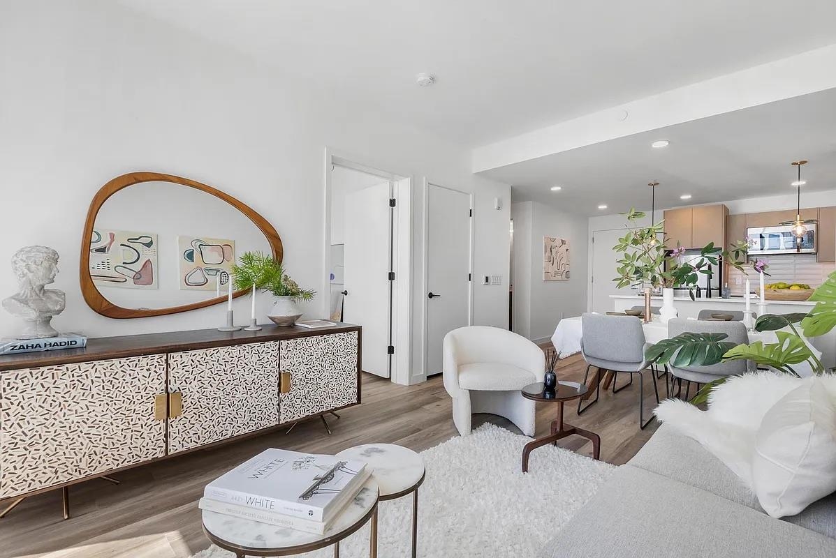 55 JORDAN AVE Unit: 805