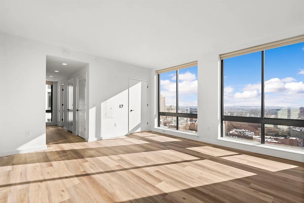 55 JORDAN AVE Unit: 1316