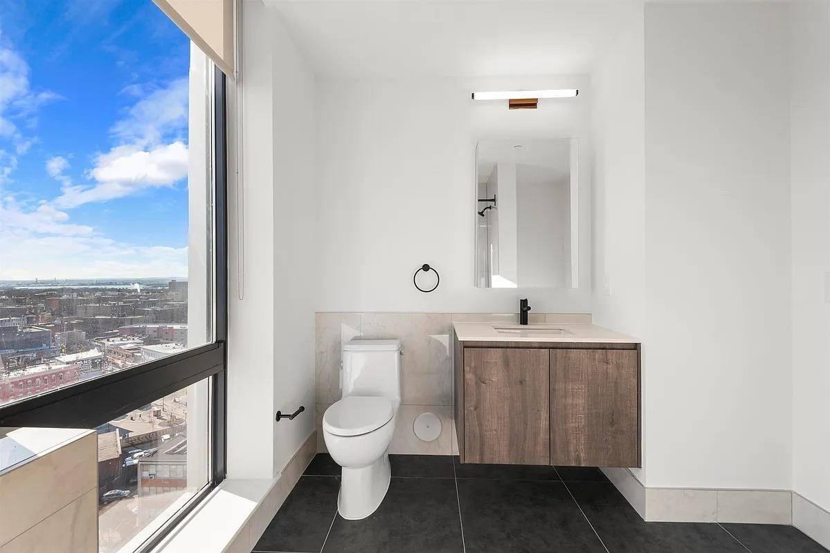 55 JORDAN AVE Unit: 1316