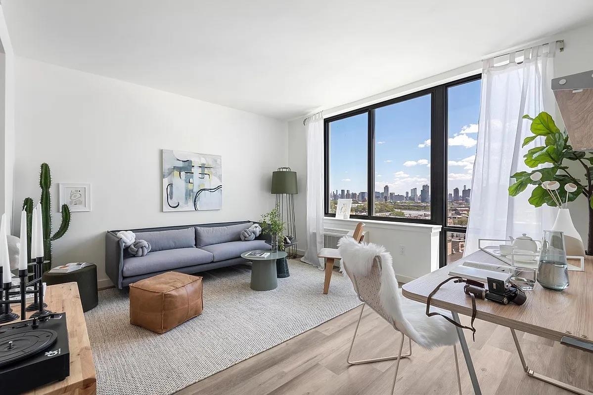 55 JORDAN AVE Unit: 1215