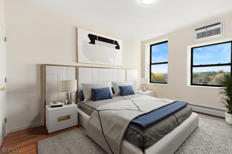 520 Belleville Ave N209