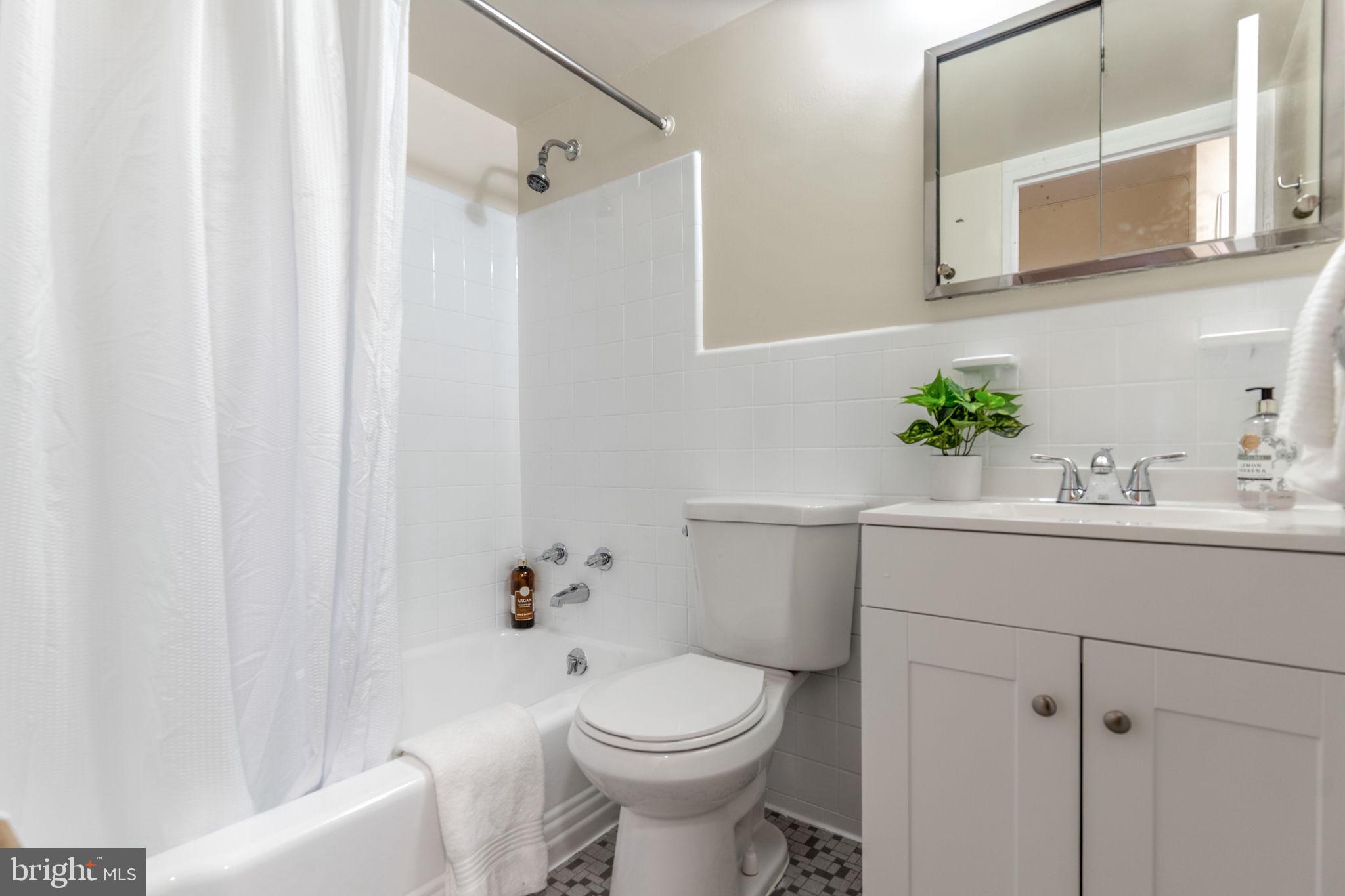 4600 Connecticut Ave NW #231