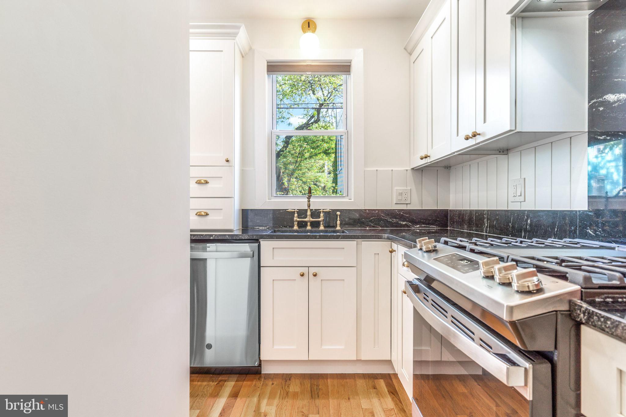 766 Columbia Rd NW