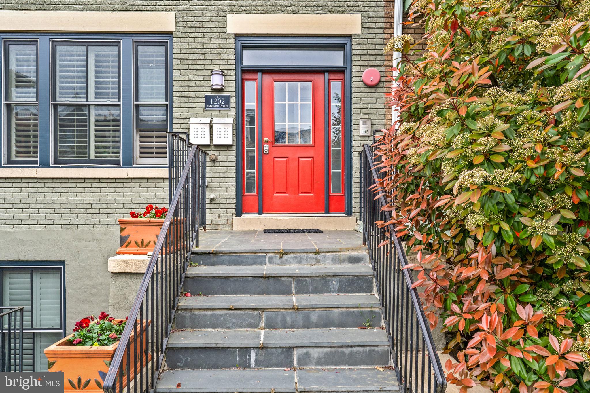 1202 Fairmont St NW #1