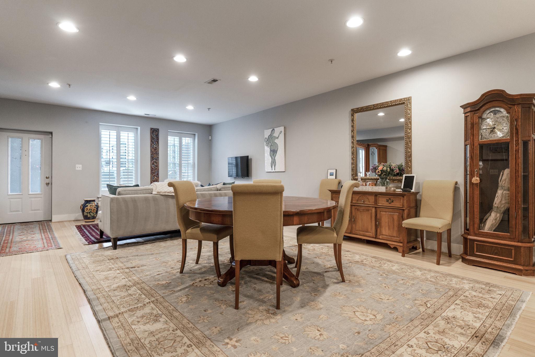 1202 Fairmont St NW #1