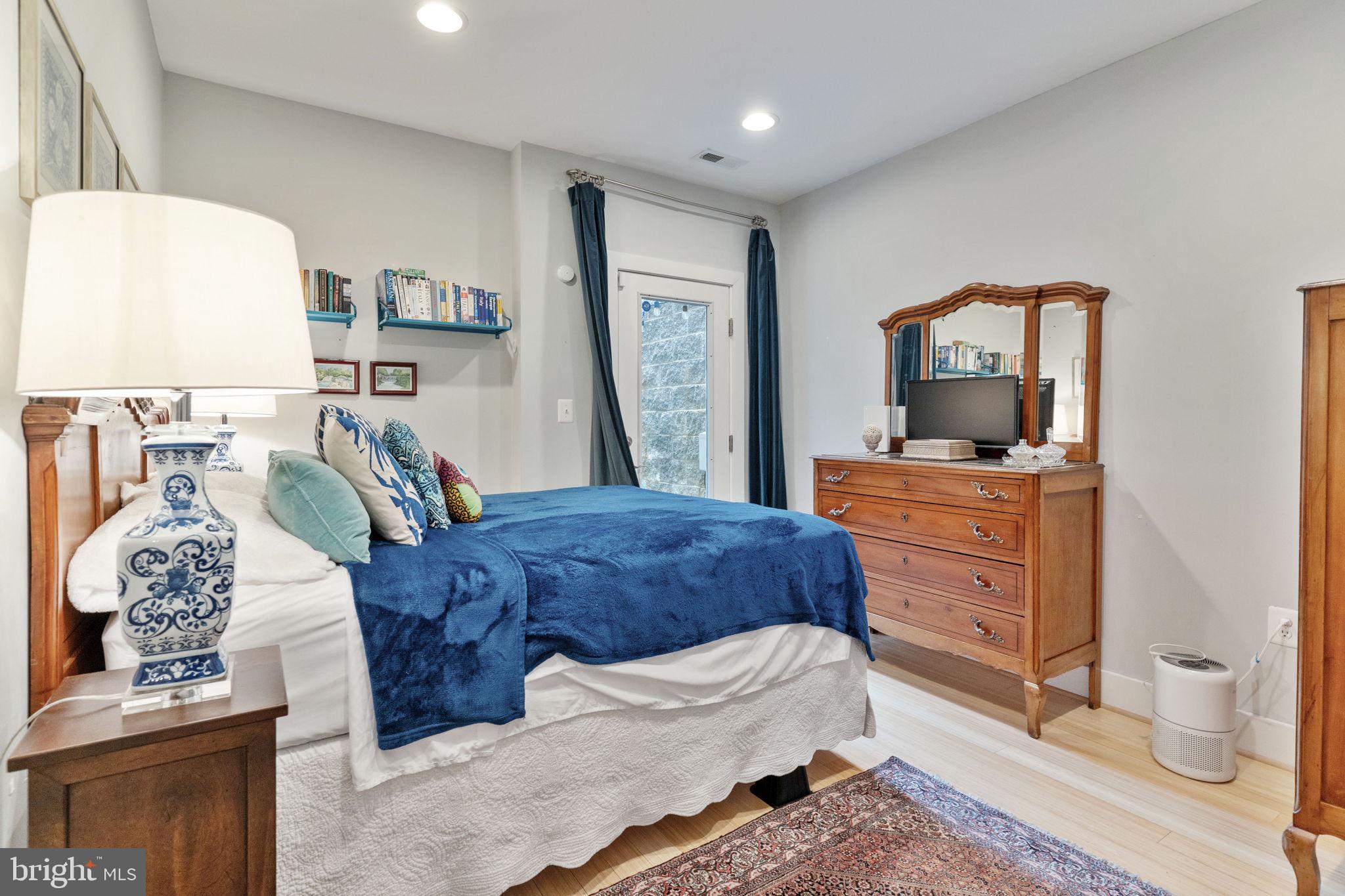 1202 Fairmont St NW #1