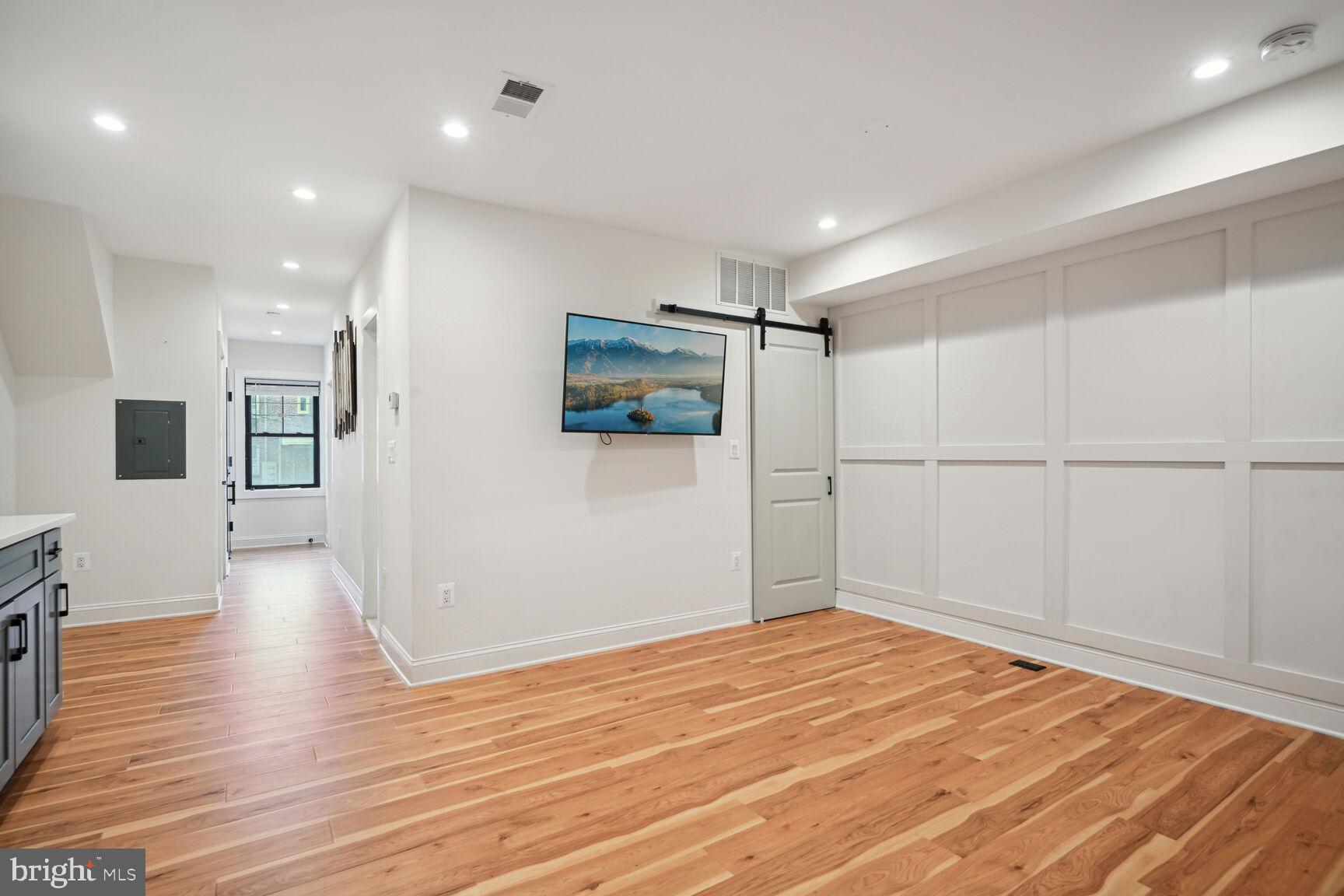 428 Evarts St NE #1