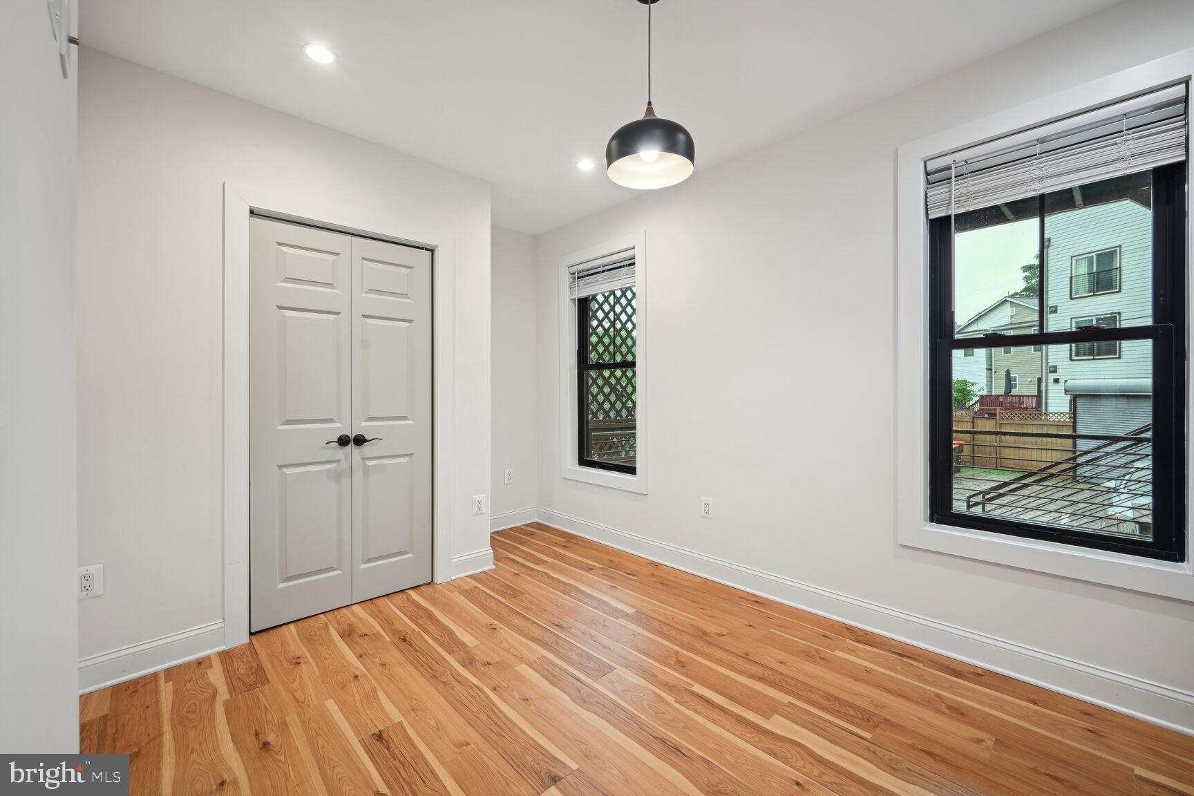 428 Evarts St NE #1