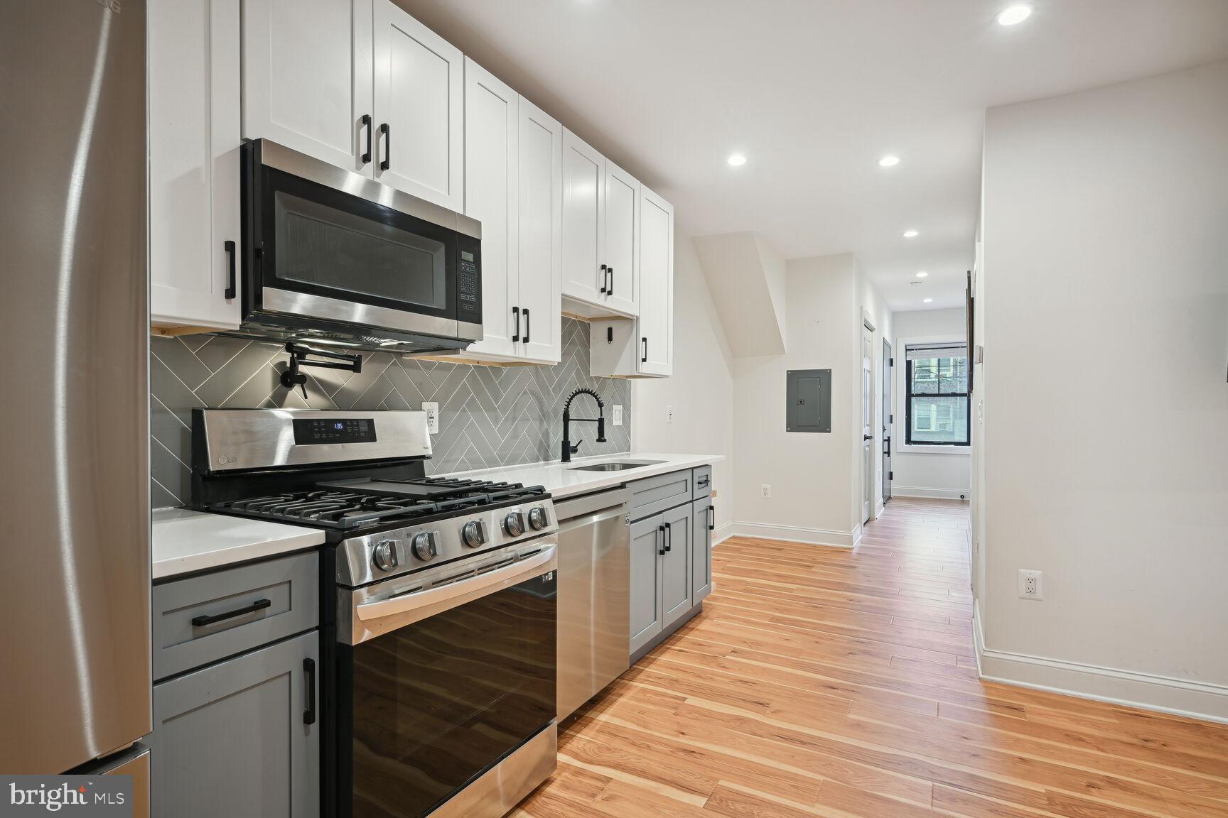 428 Evarts St NE #1