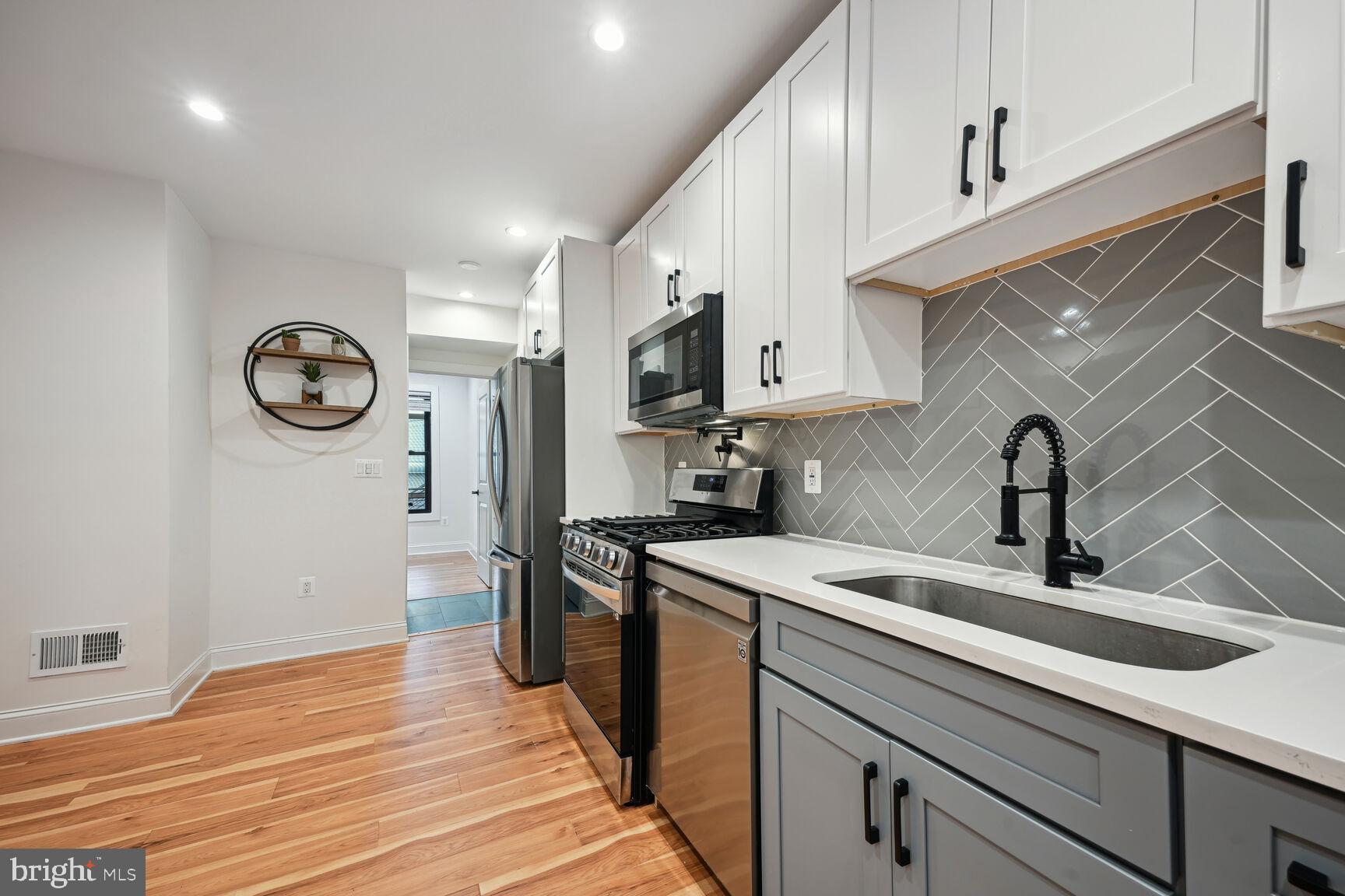 428 Evarts St NE #1