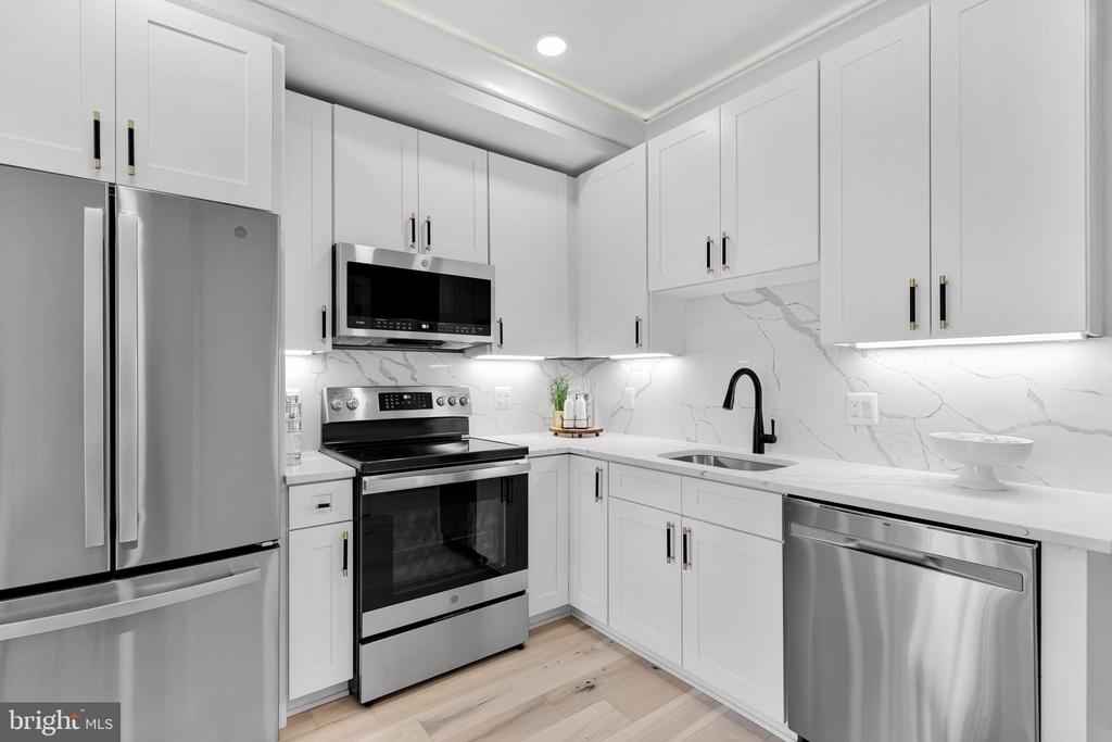4014 Georgia Ave NW #202