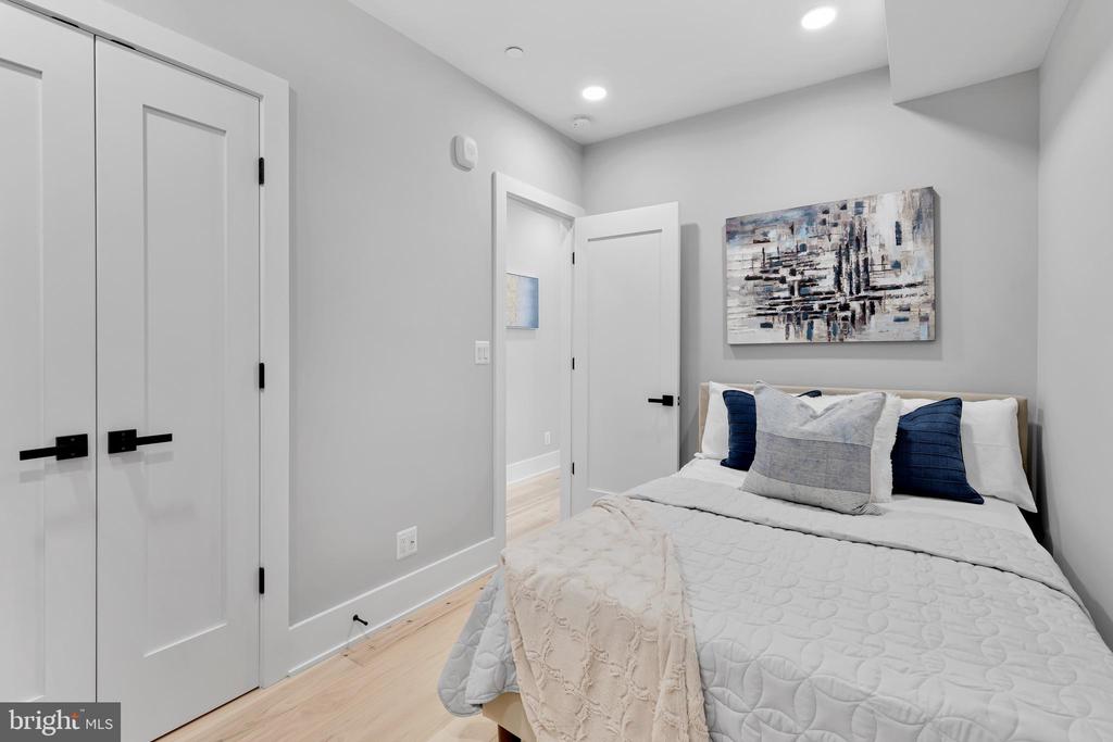 4014 Georgia Ave NW #202
