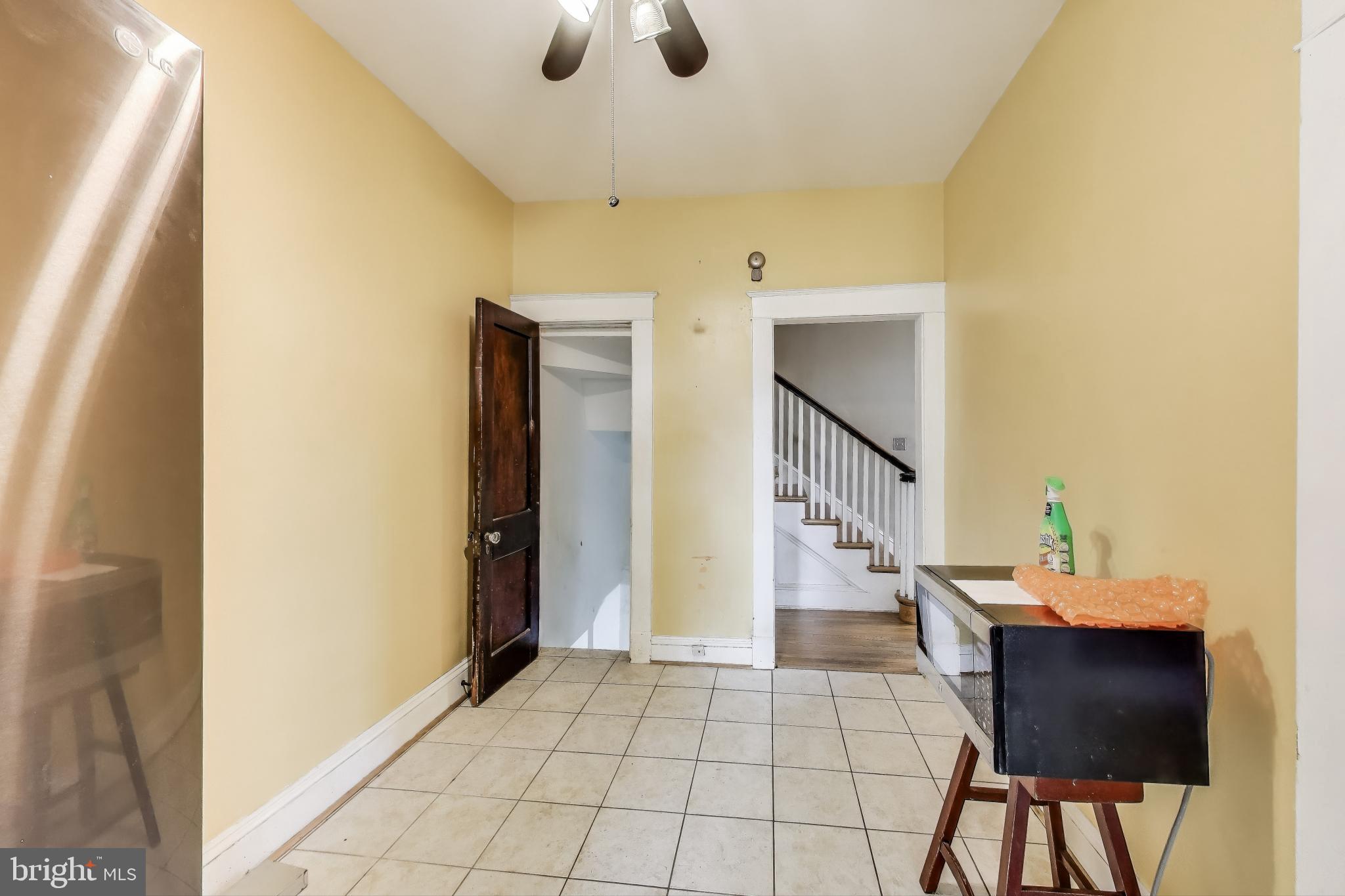 742 Crittenden St NW