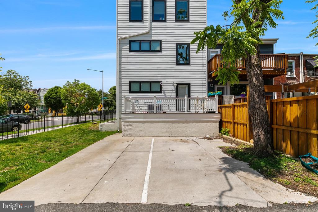 1201 STAPLES STREET NE 1
