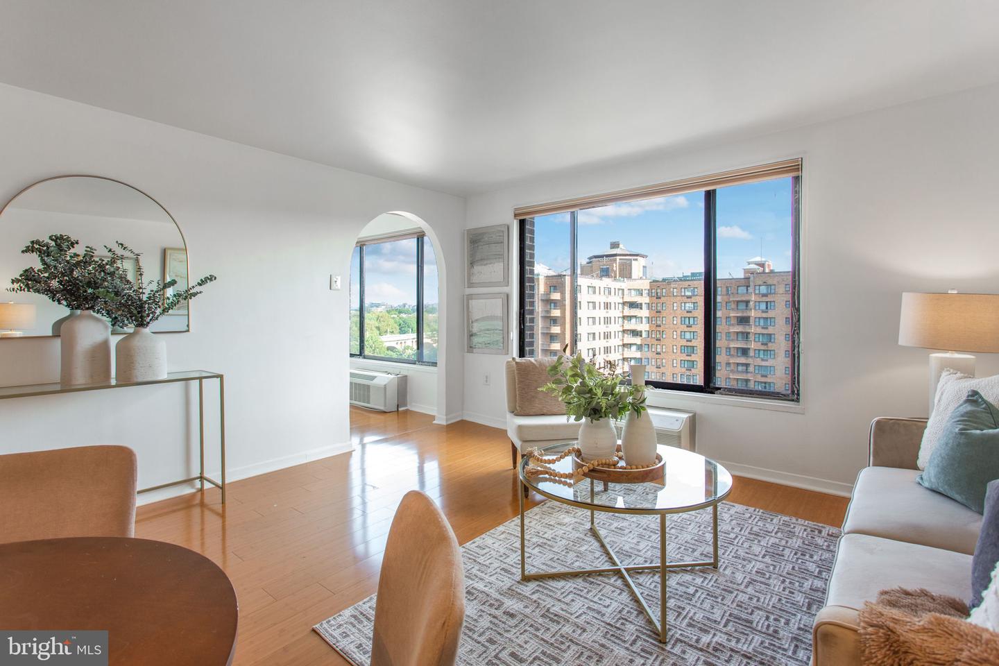 2501 Calvert St NW #802