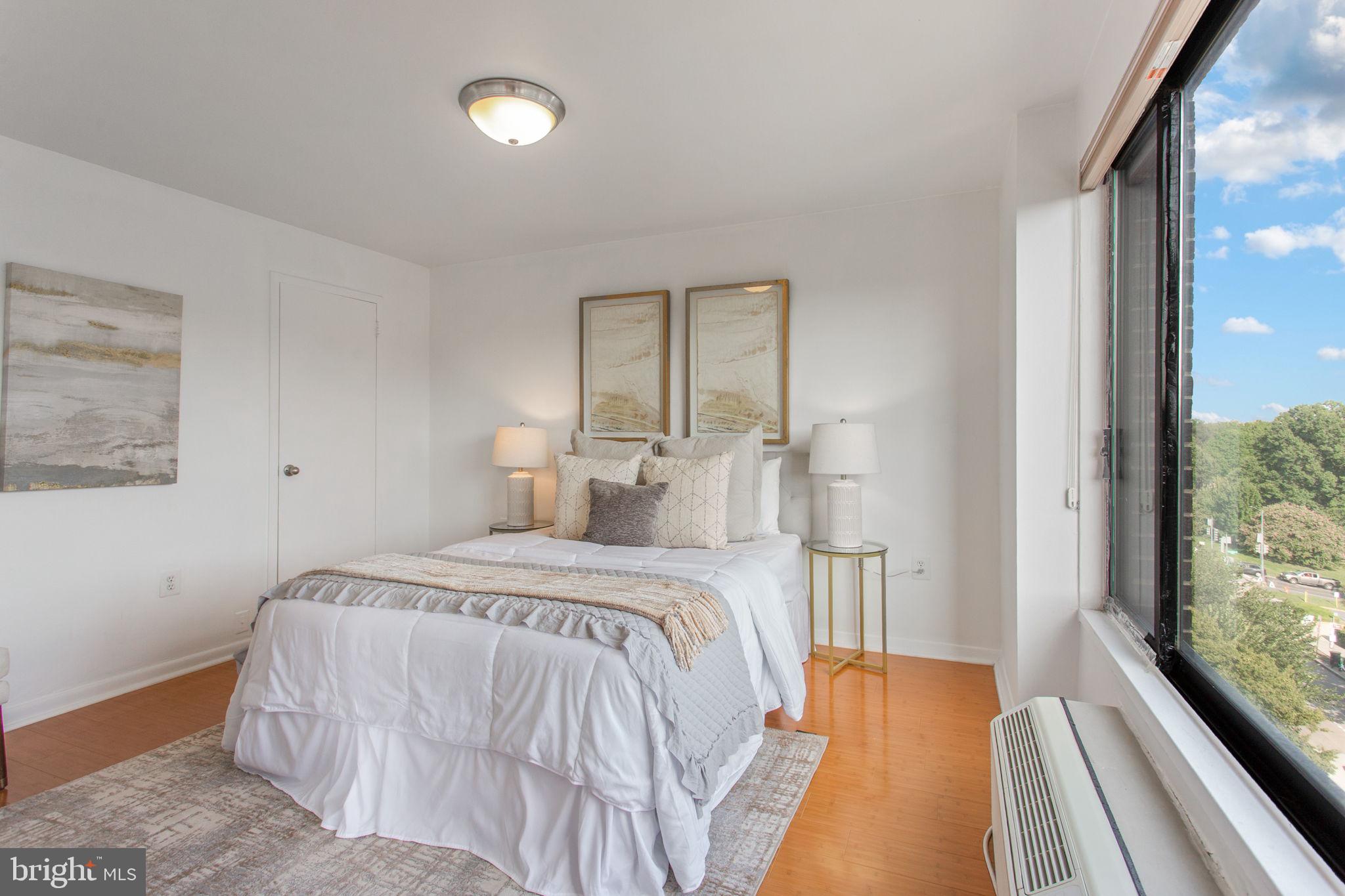 2501 Calvert St NW #802